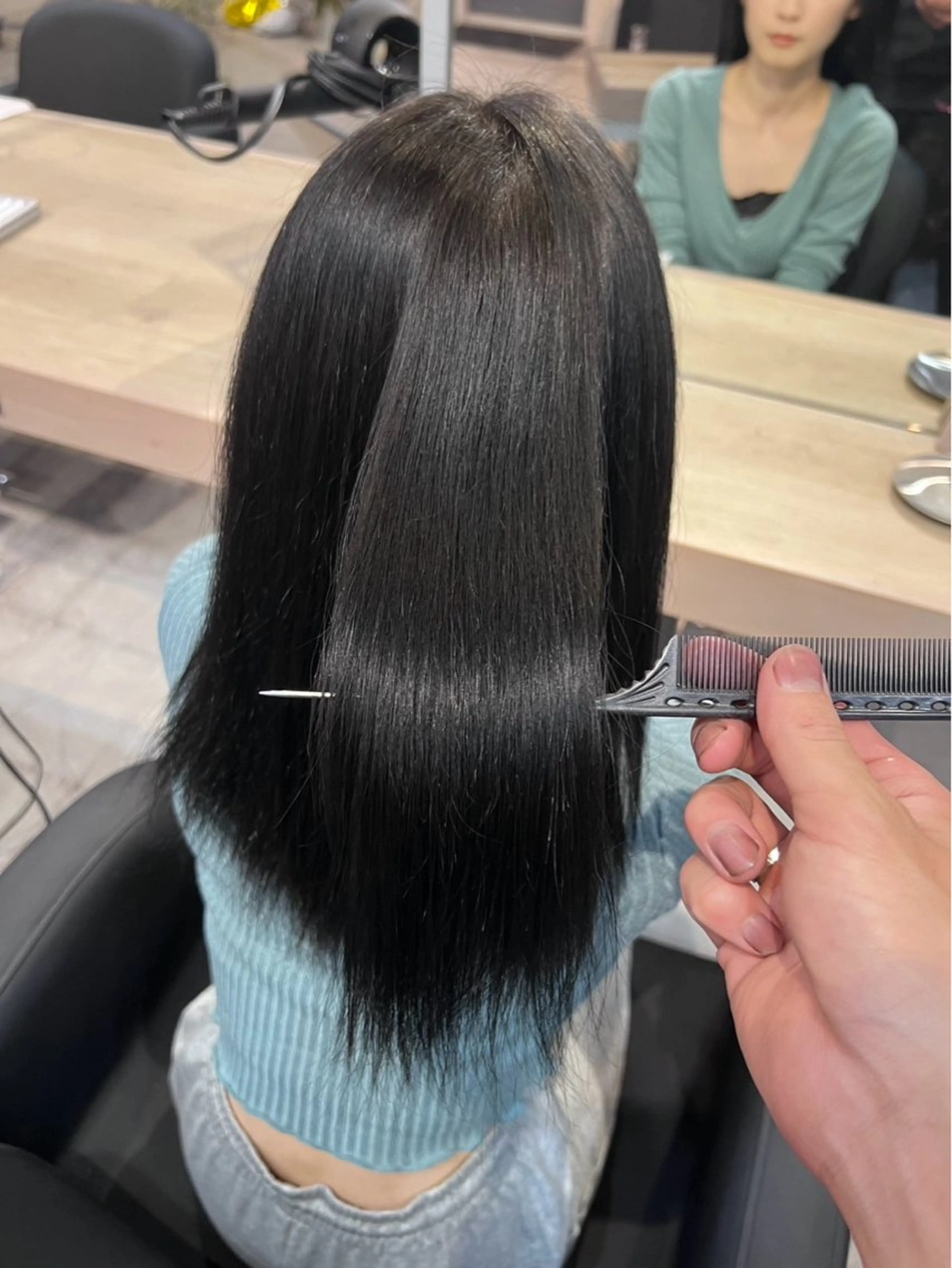 ミディアム Lia 瑠莉花のヘアスタイル
