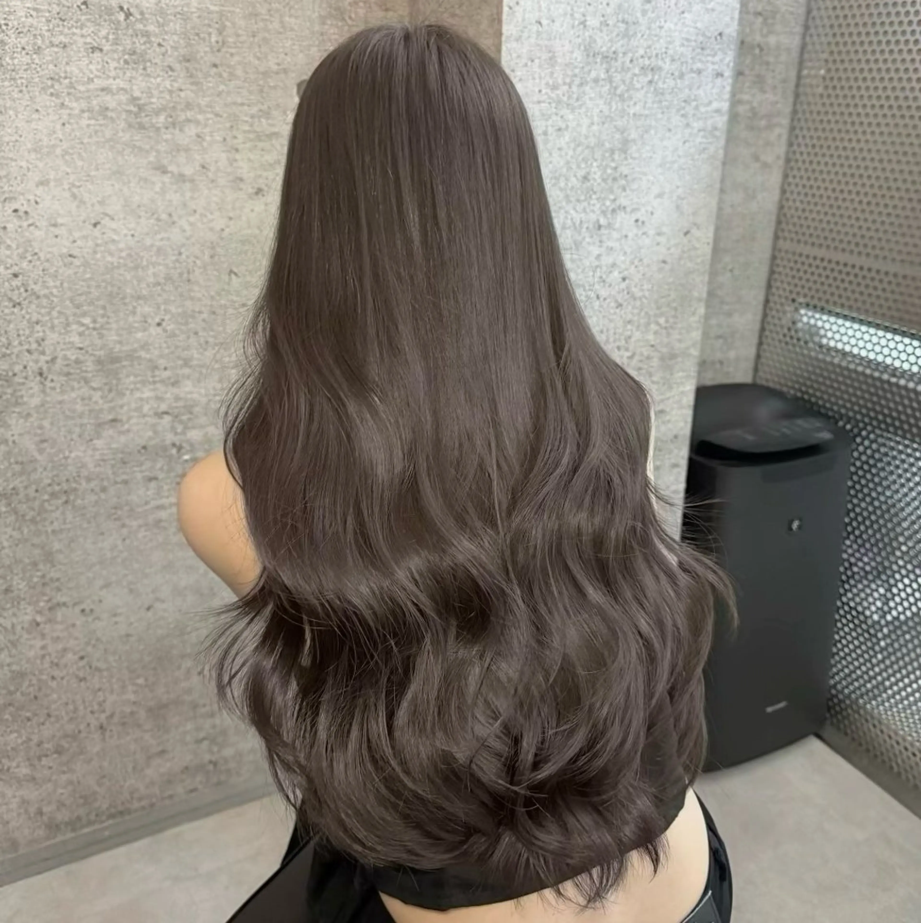 ロング カラー 透明感カラー グレージュ🐰透明感 カラー🫧akihoのヘアスタイル