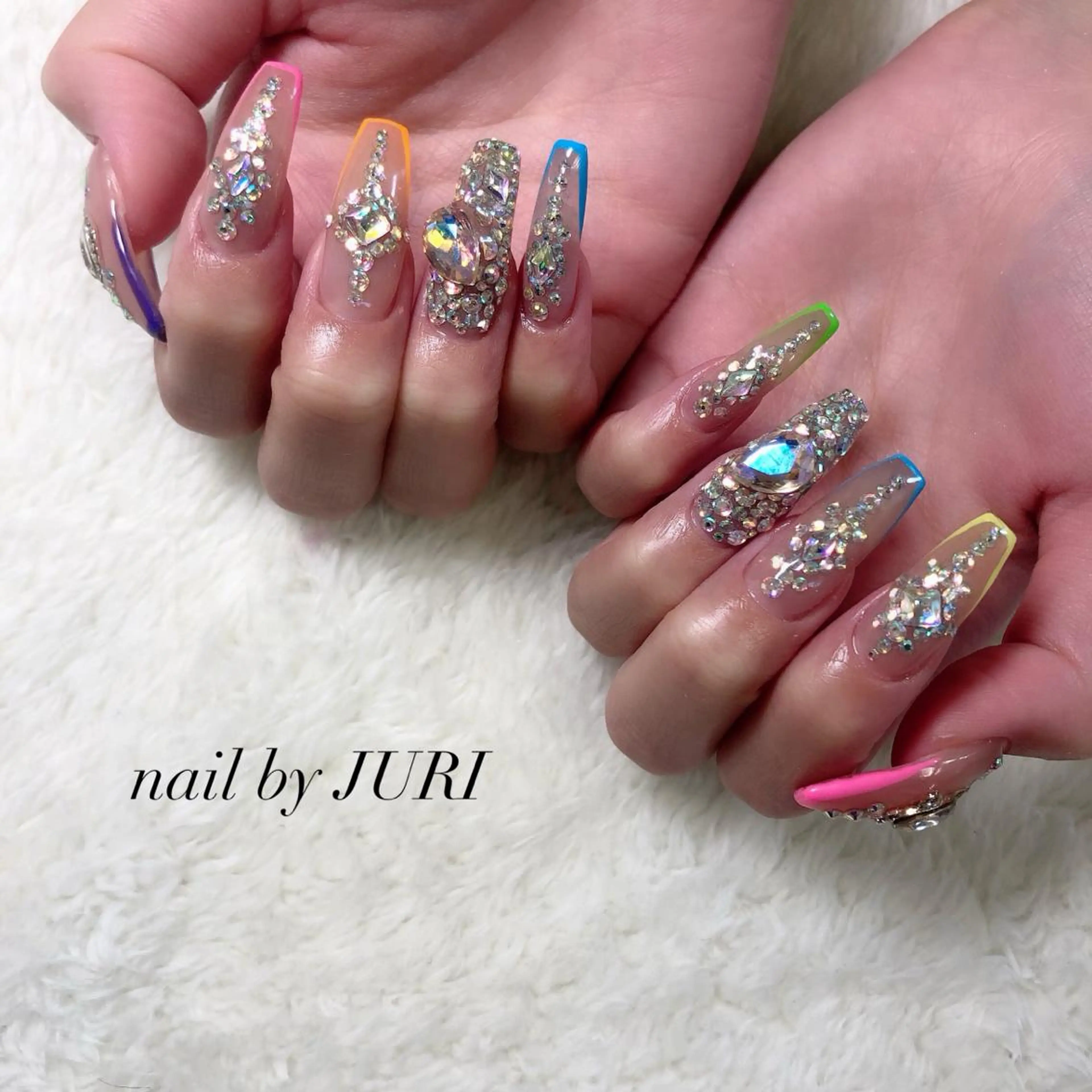 ネイル フットネイル フレンチネイル ジェルネイル ラメ(グリッター) ラメグラデーション NEO Beauty Salon所属・𝐍𝐄𝐎 𝐉𝐔𝐑𝐈のネイルデザイン