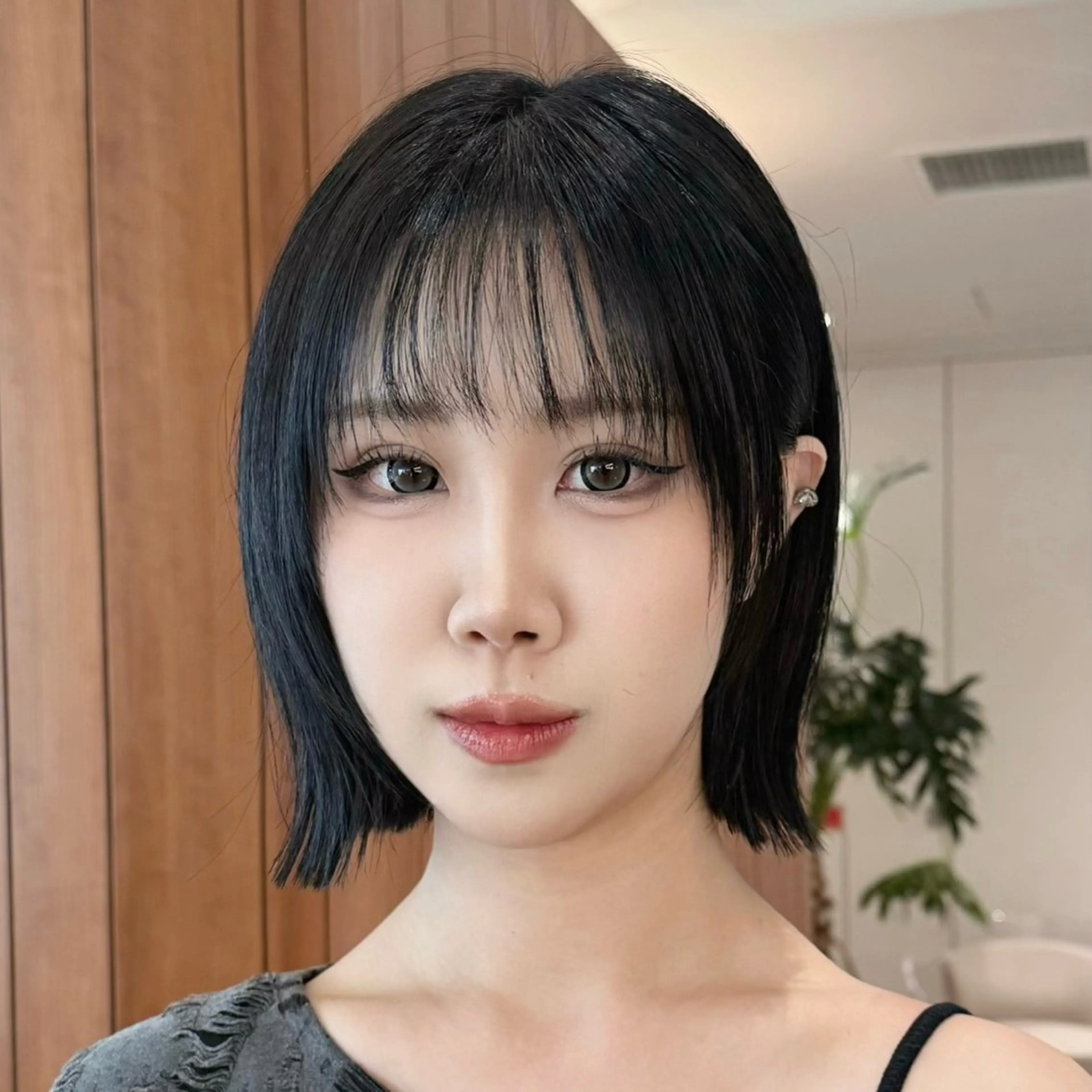 ミディアム カラー 切りっぱなしボブ ショートボブ ボブレイヤー 透明感カラー ボブ カット ヘアカラー トリートメント 田中航平/渋谷ボブ/ レイヤーボブのヘアスタイル