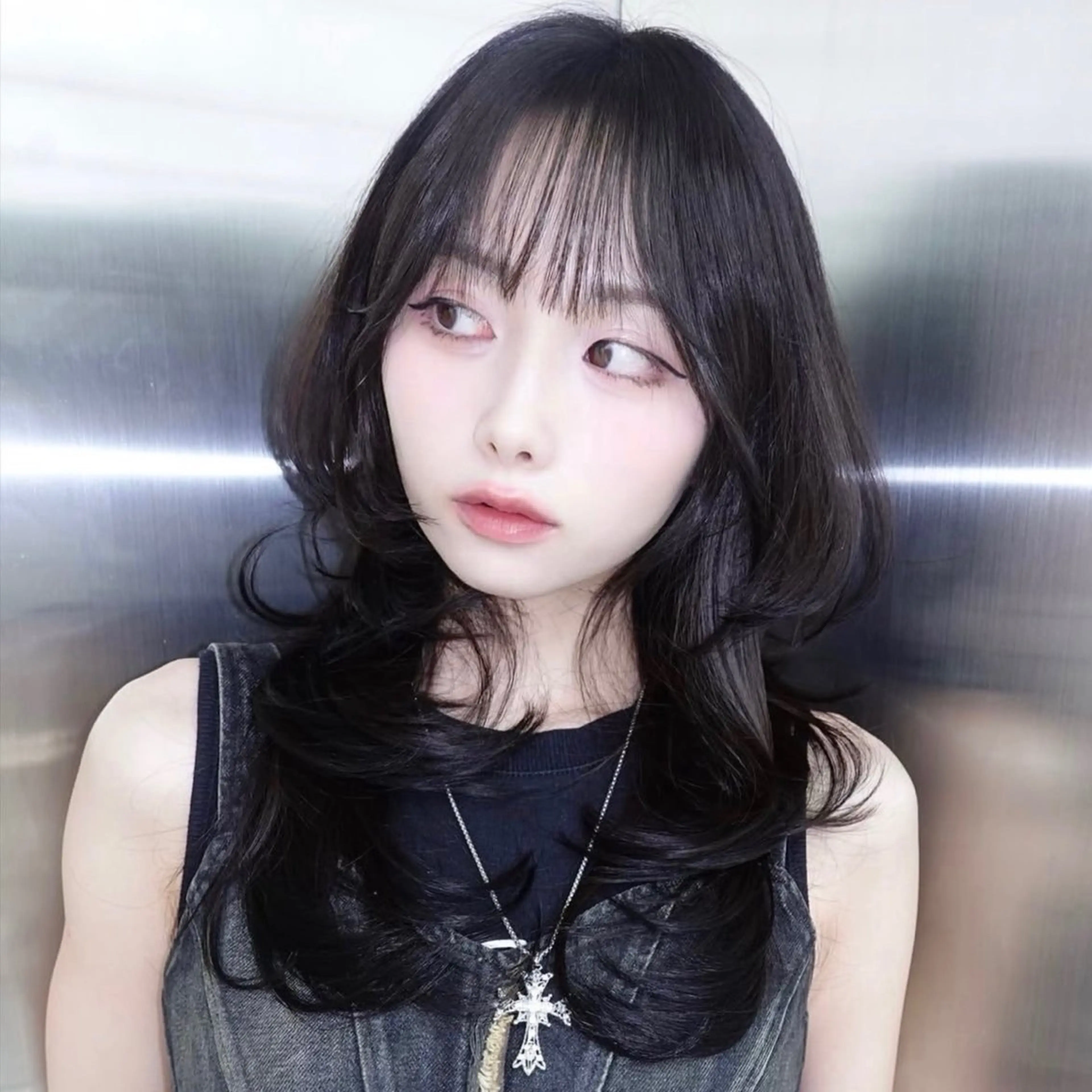セミロング くびれヘア 顔周りカット ハイレイヤー 韓国風ヘア レイヤーカット ヘアカラー トリートメント がわ/ハイレイヤー /ハイトーンカラーのヘアスタイル