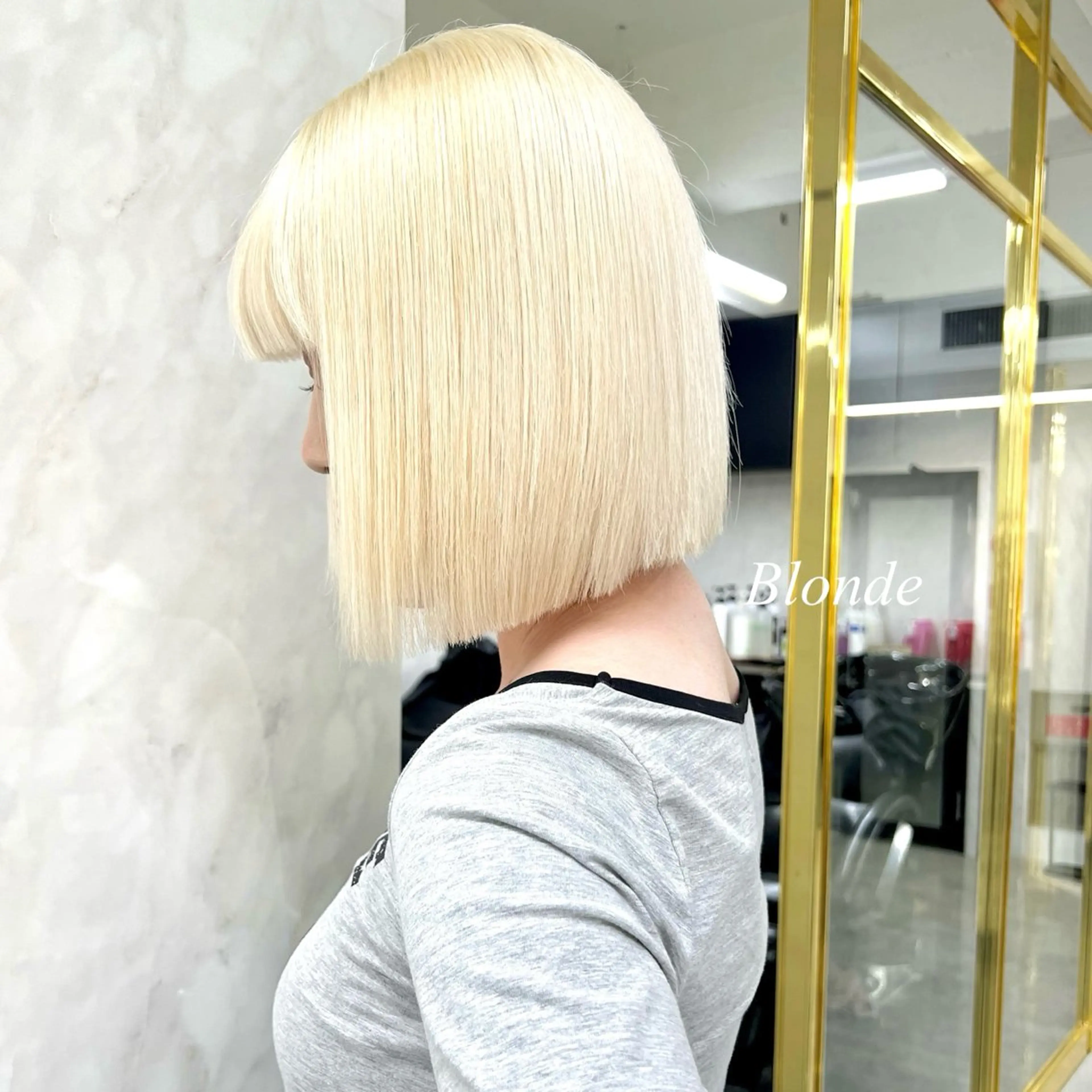 ミディアム カラー シールエクステ ハイトーンカラー エクステ ヘアカラー トリートメント シールエクステ特化 ハイトーン、NANAのヘアスタイル