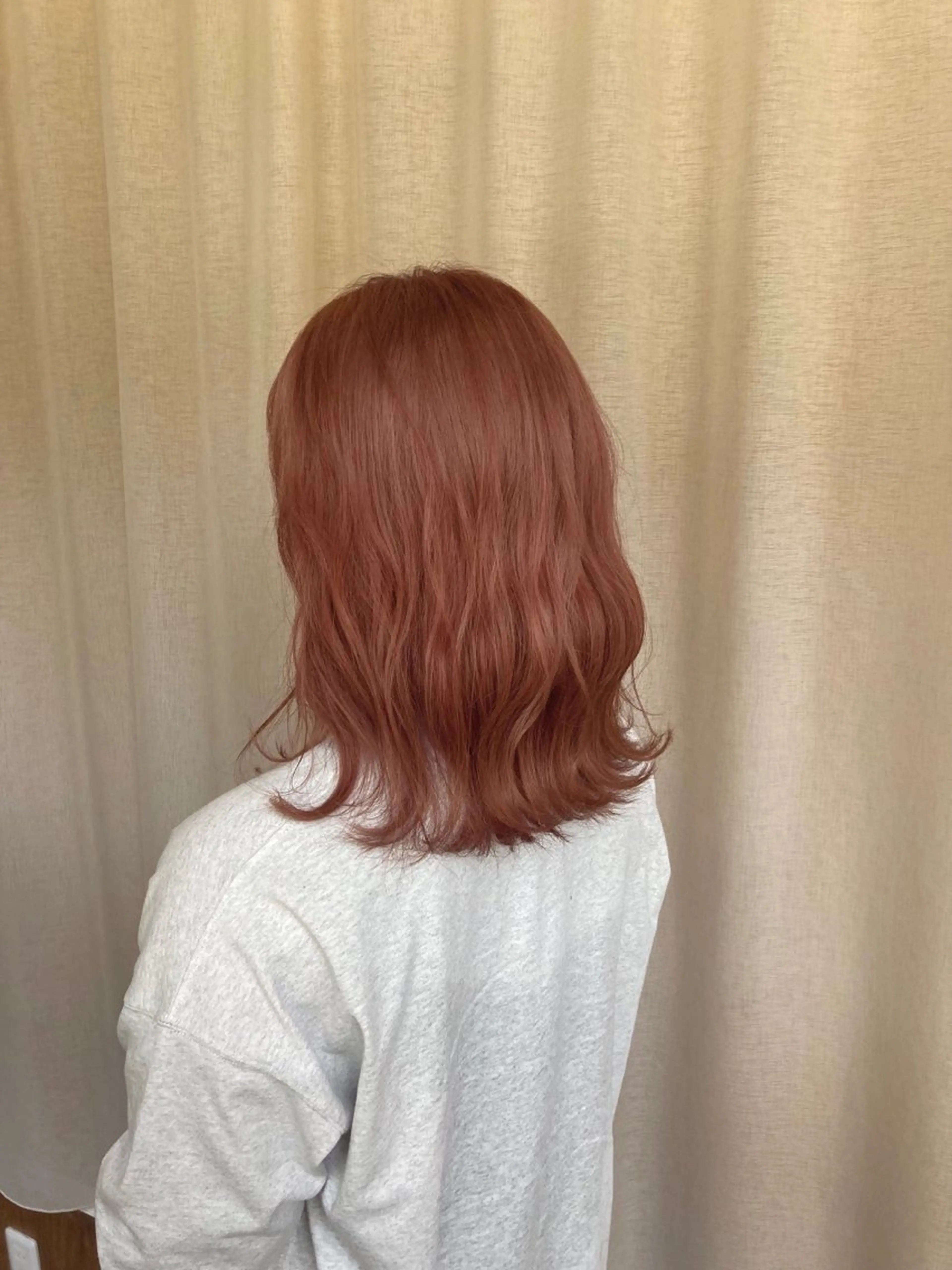 ミディアム カラー カワサキ カエデのヘアスタイル