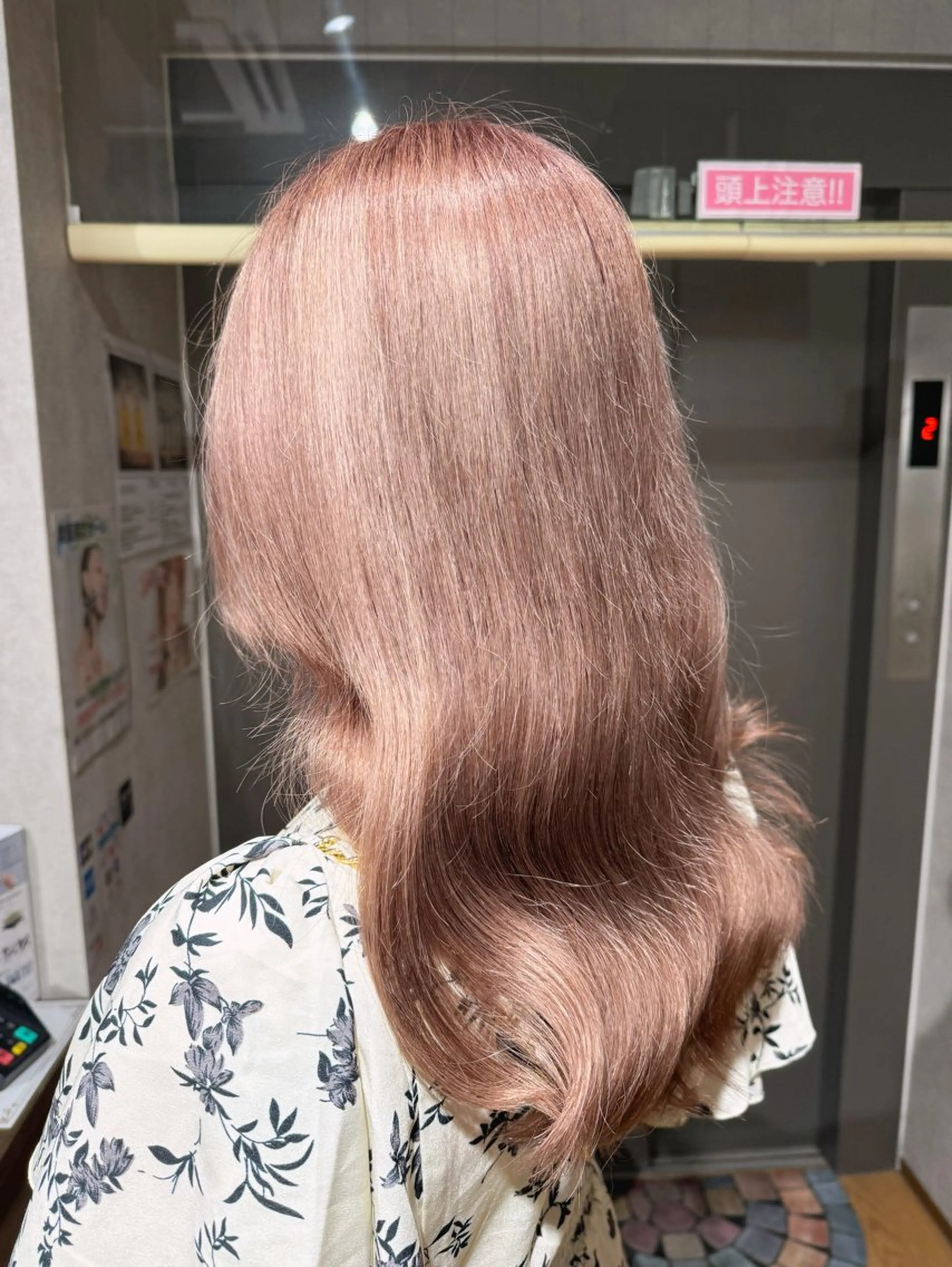 ロング カラー ベージュカラー ピンクカラー ピンクベージュ カット ヘアカラー ✨ハイトーン カラー福岡拓也✨のヘアスタイル