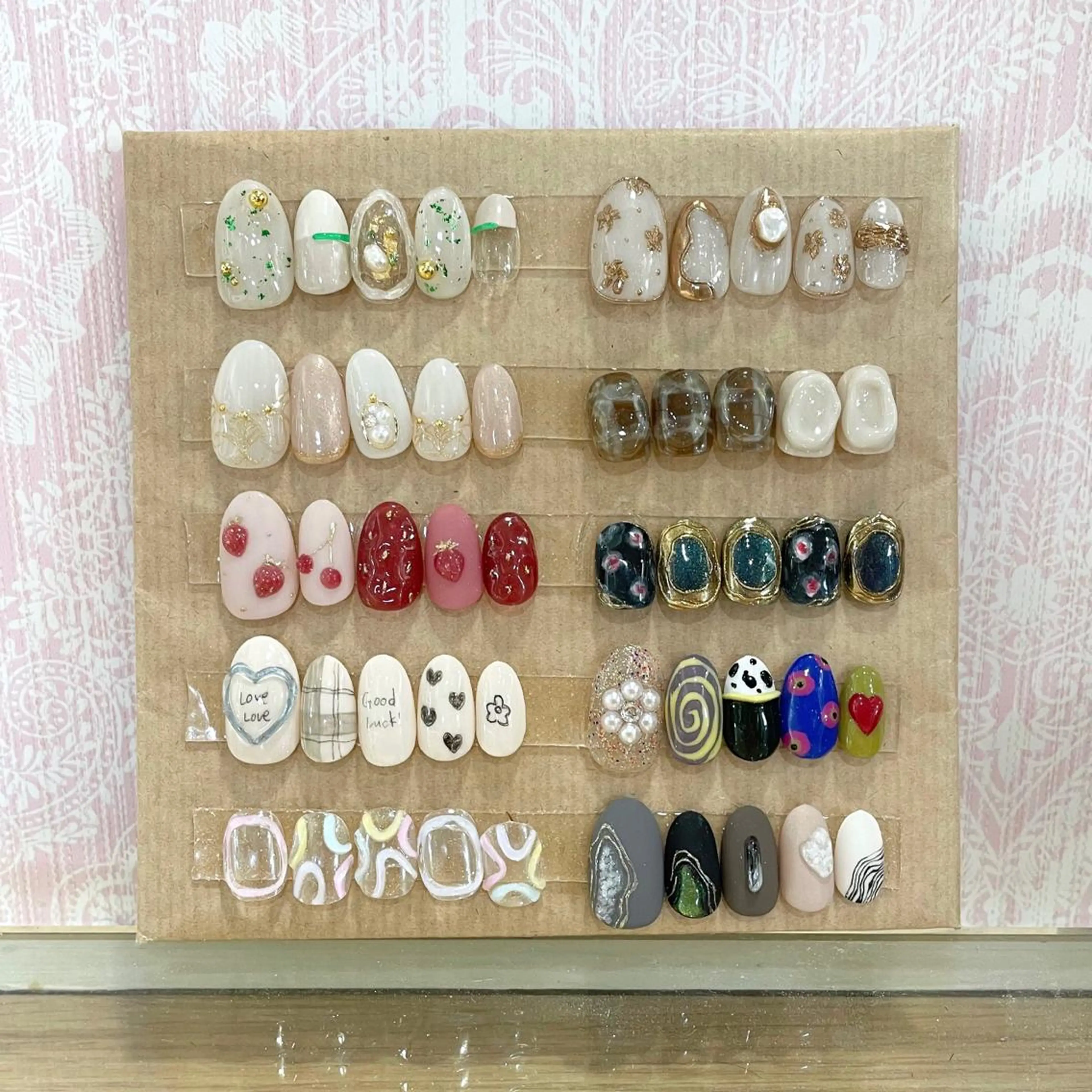 ネイル 新井 ひなののネイルデザイン