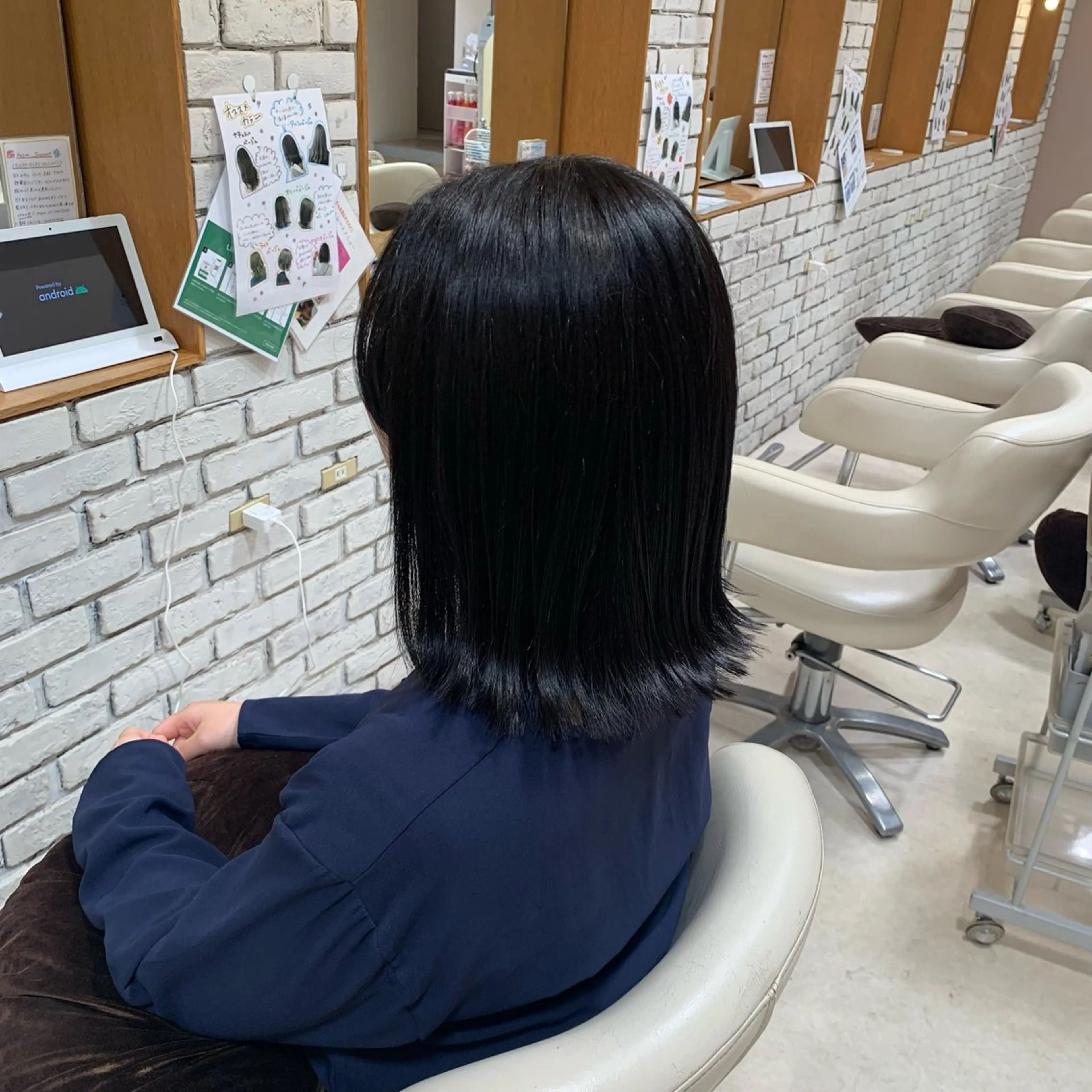 ミディアム 宮本 季奈のヘアスタイル