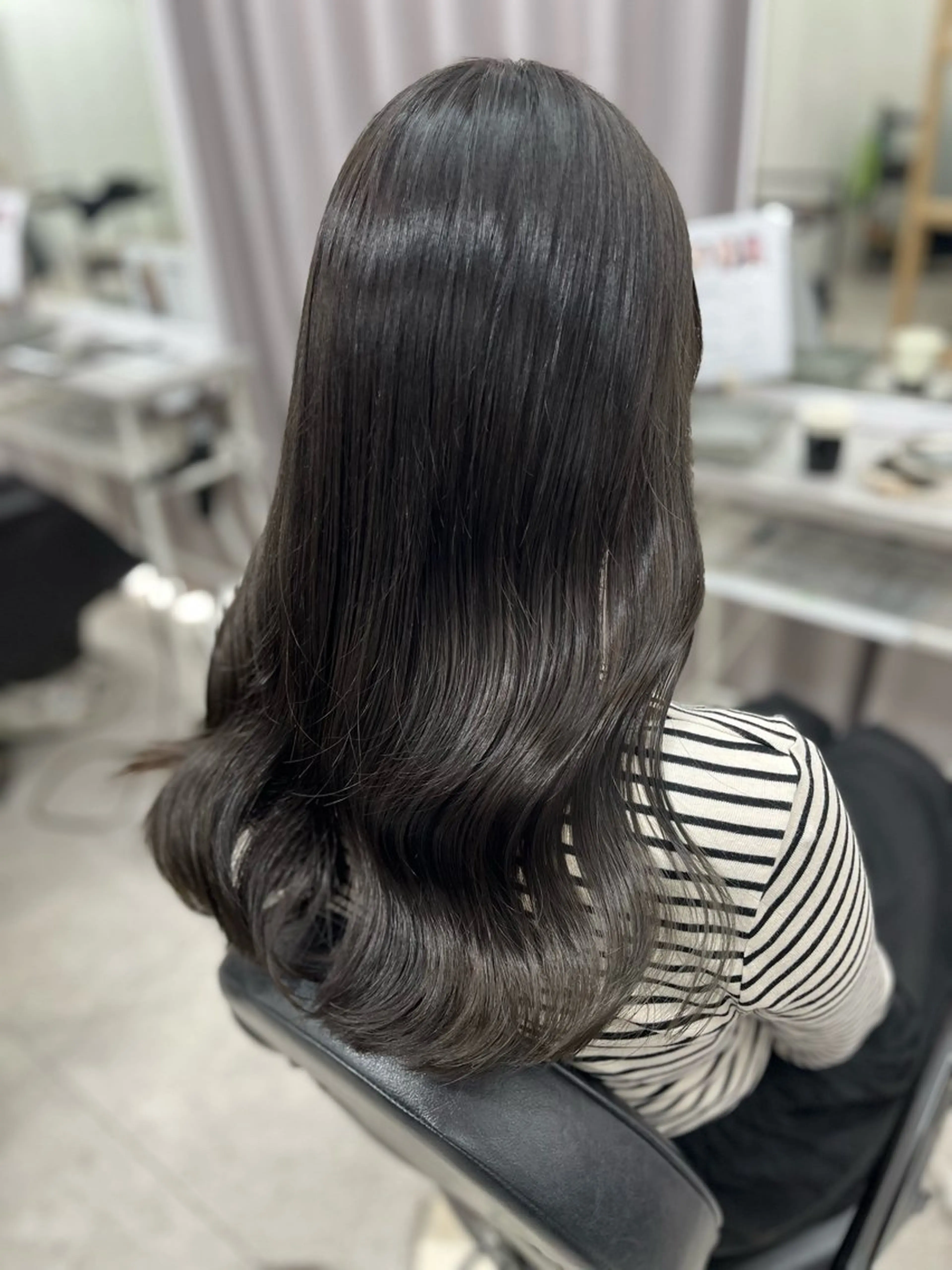 ロング カラー グレージュ オリーブグレージュ オリーブグレー カット ヘアカラー トリートメント 🫧ぷる艶カラー🫧 Yuubi🦩のヘアスタイル