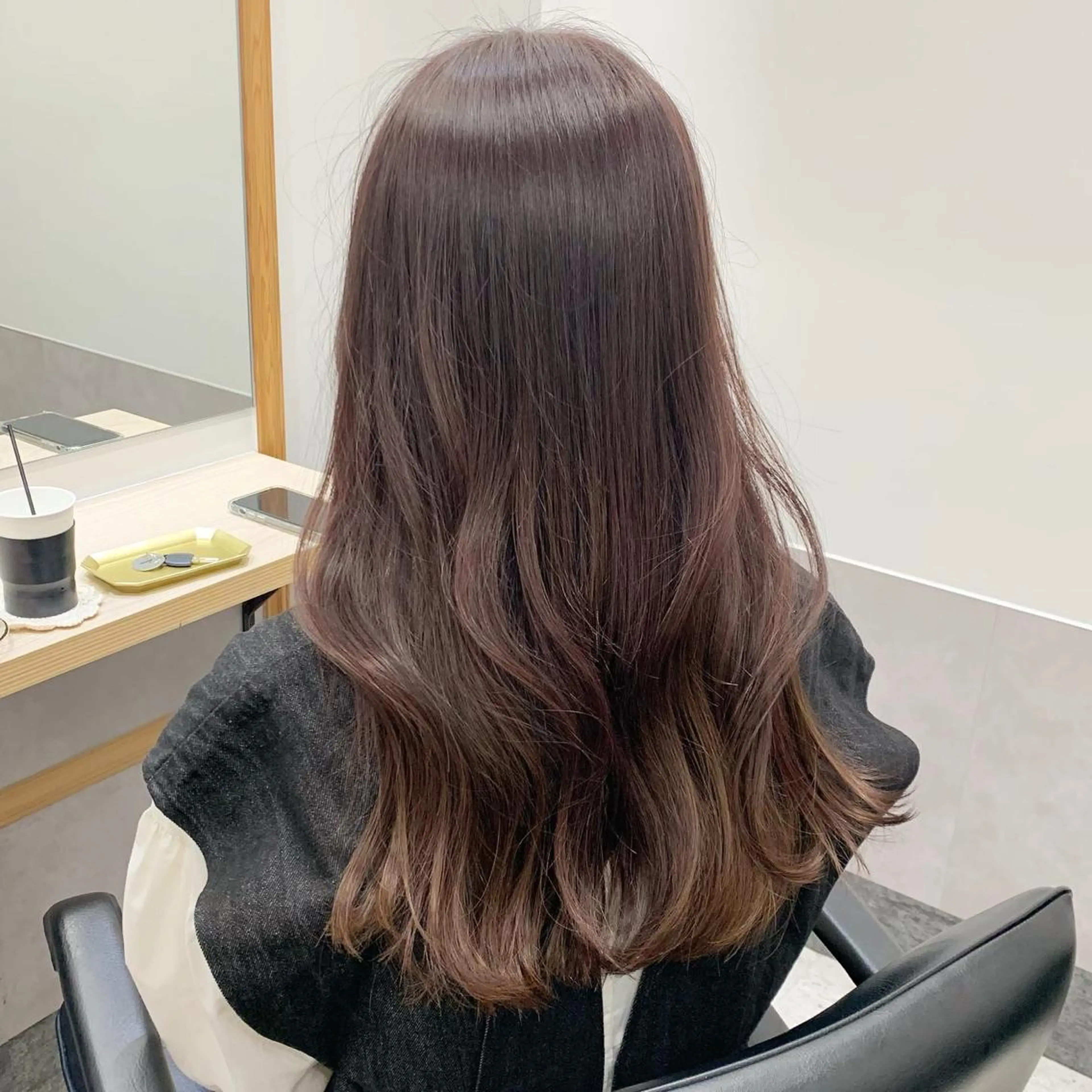 ロング カラー ベージュカラー ブリーチ 透明感カラー ダブルカラー ブリーチなしカラー カット ヘアカラー SAKINO． ベージュカラーのヘアスタイル