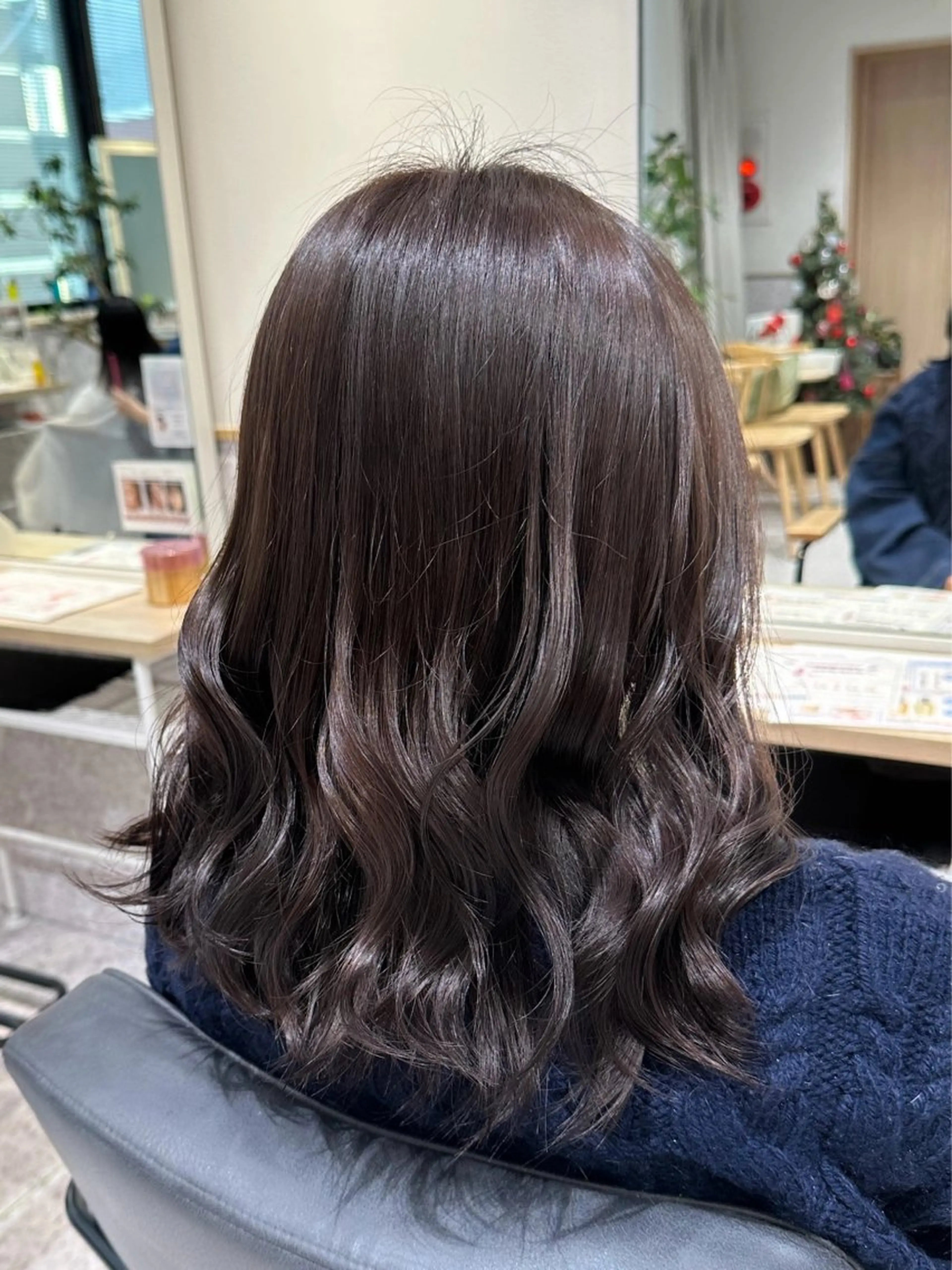 ヘアカラー 透明感/艶カラー 🫧 ユイナのヘアスタイル