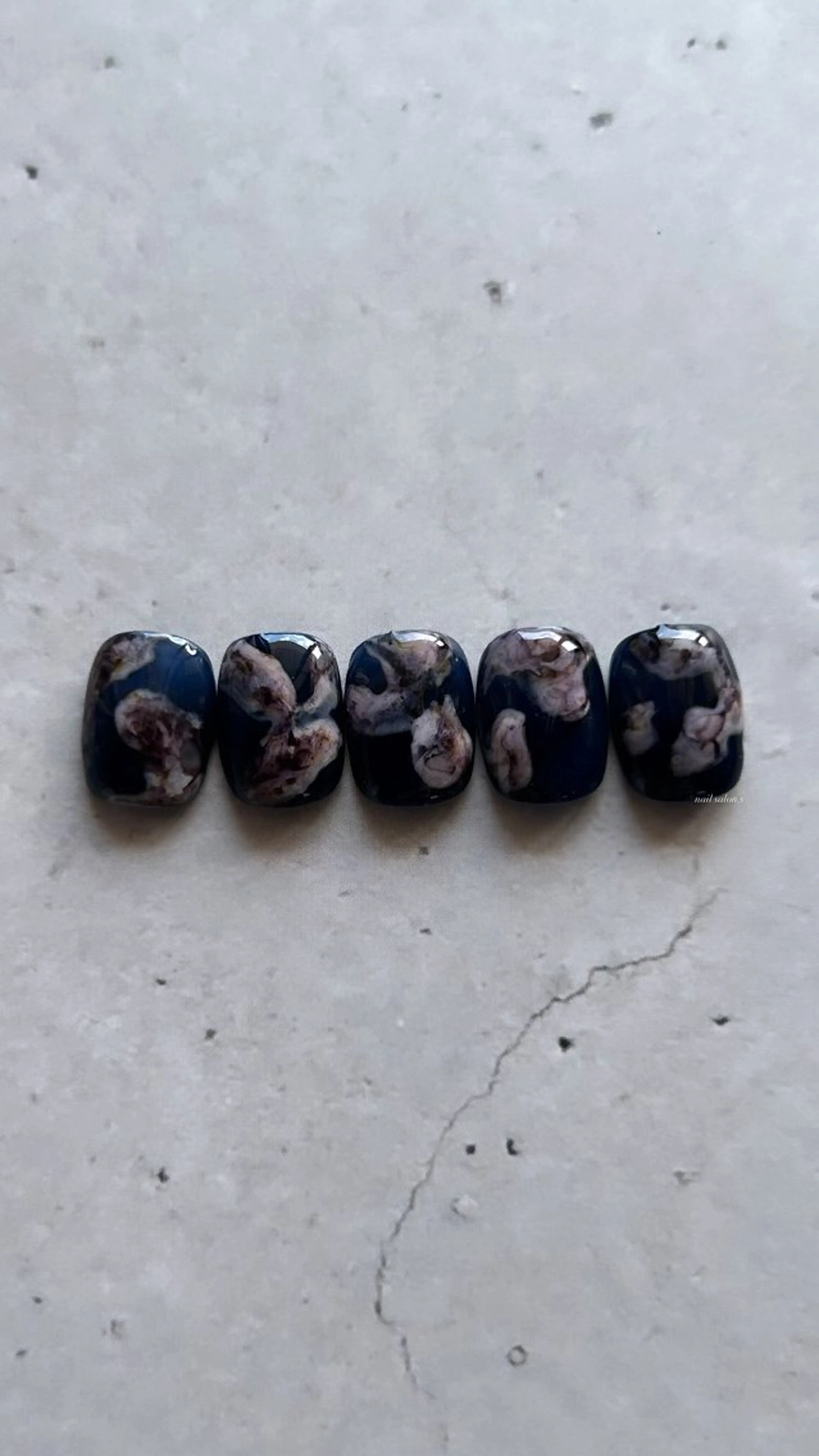 ネイル 関山 志乃のネイルデザイン