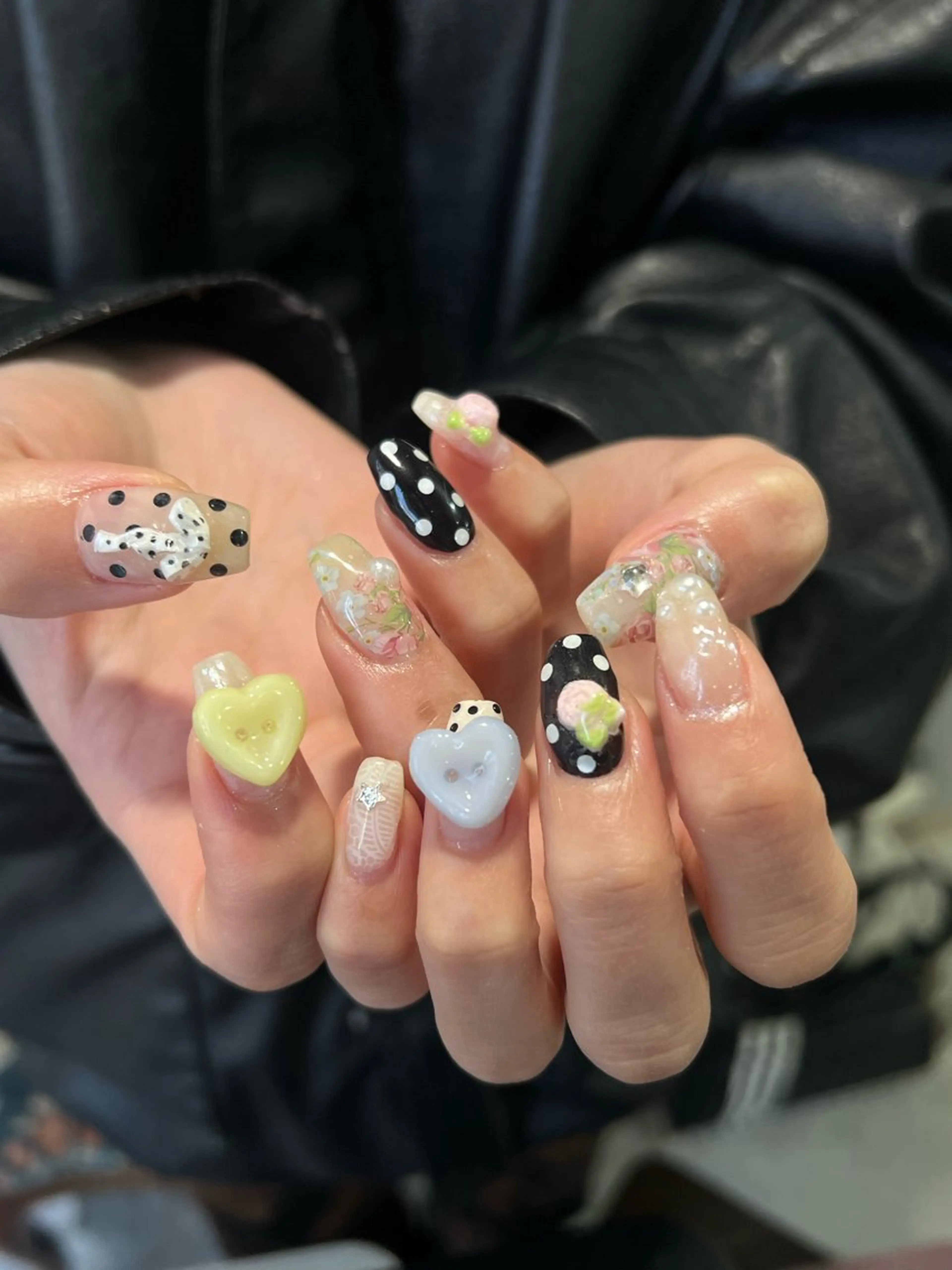 ネイル ハンドネイル Hata nail 🎀個性派ニュアンスのネイルデザイン