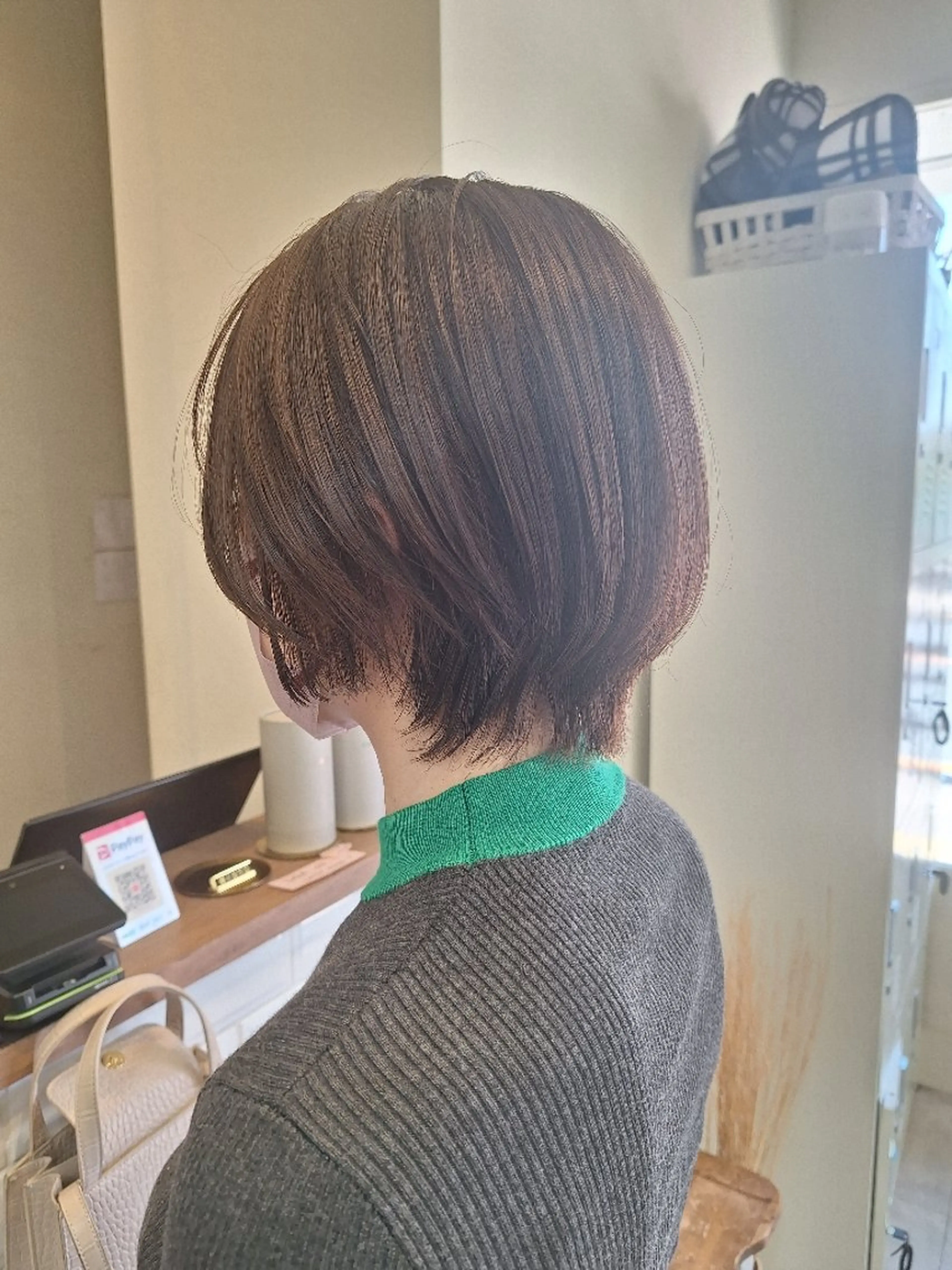 ショート カラー ベージュカラー オリーブベージュ ショートヘア 北村 恵美のヘアスタイル