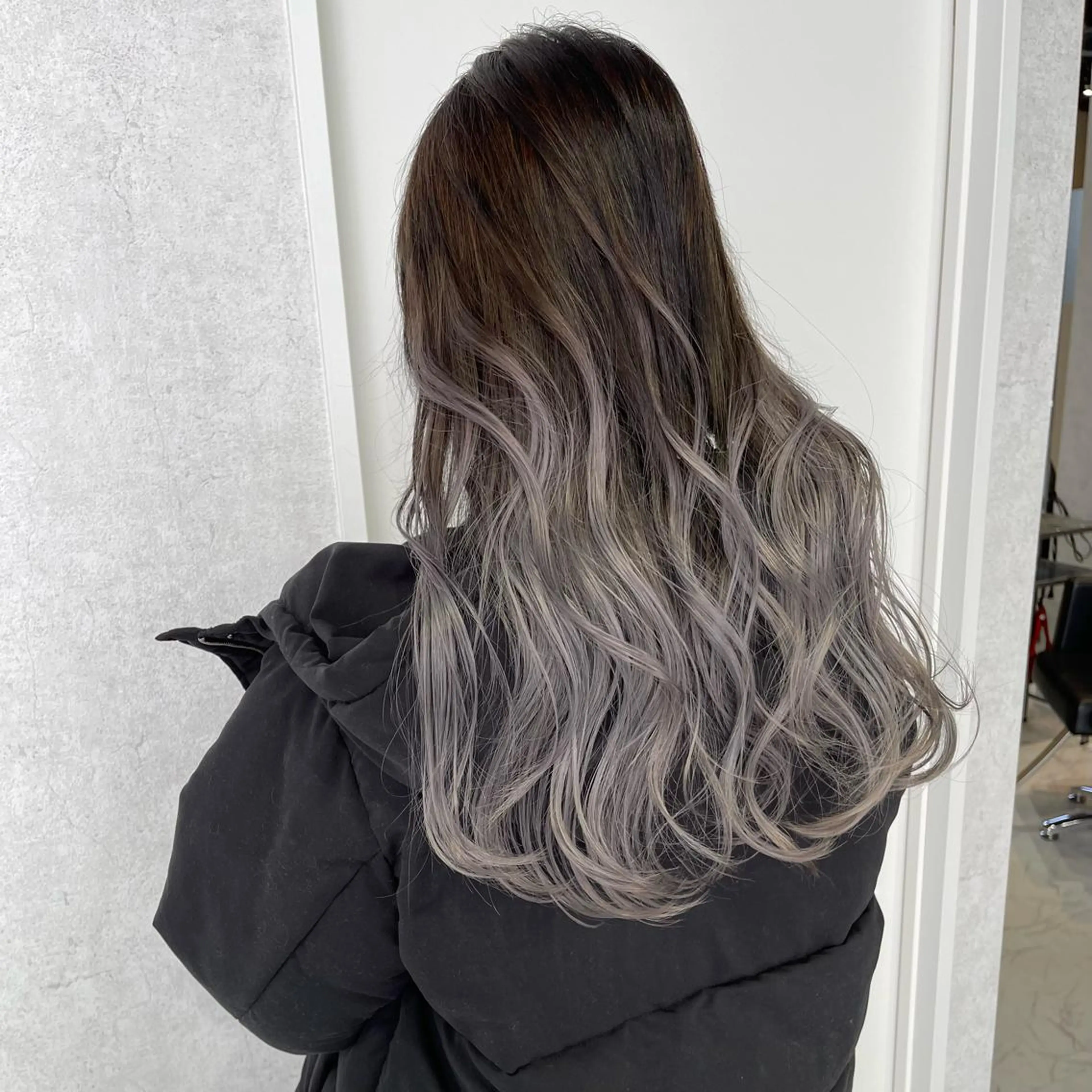 セミロング カラー ヘアアレンジ バレイヤージュ デザインカラー ハイライトカラー 外国人風カラー ハイライト アンドウ ユウ/ レイヤーカット/韓国のヘアスタイル