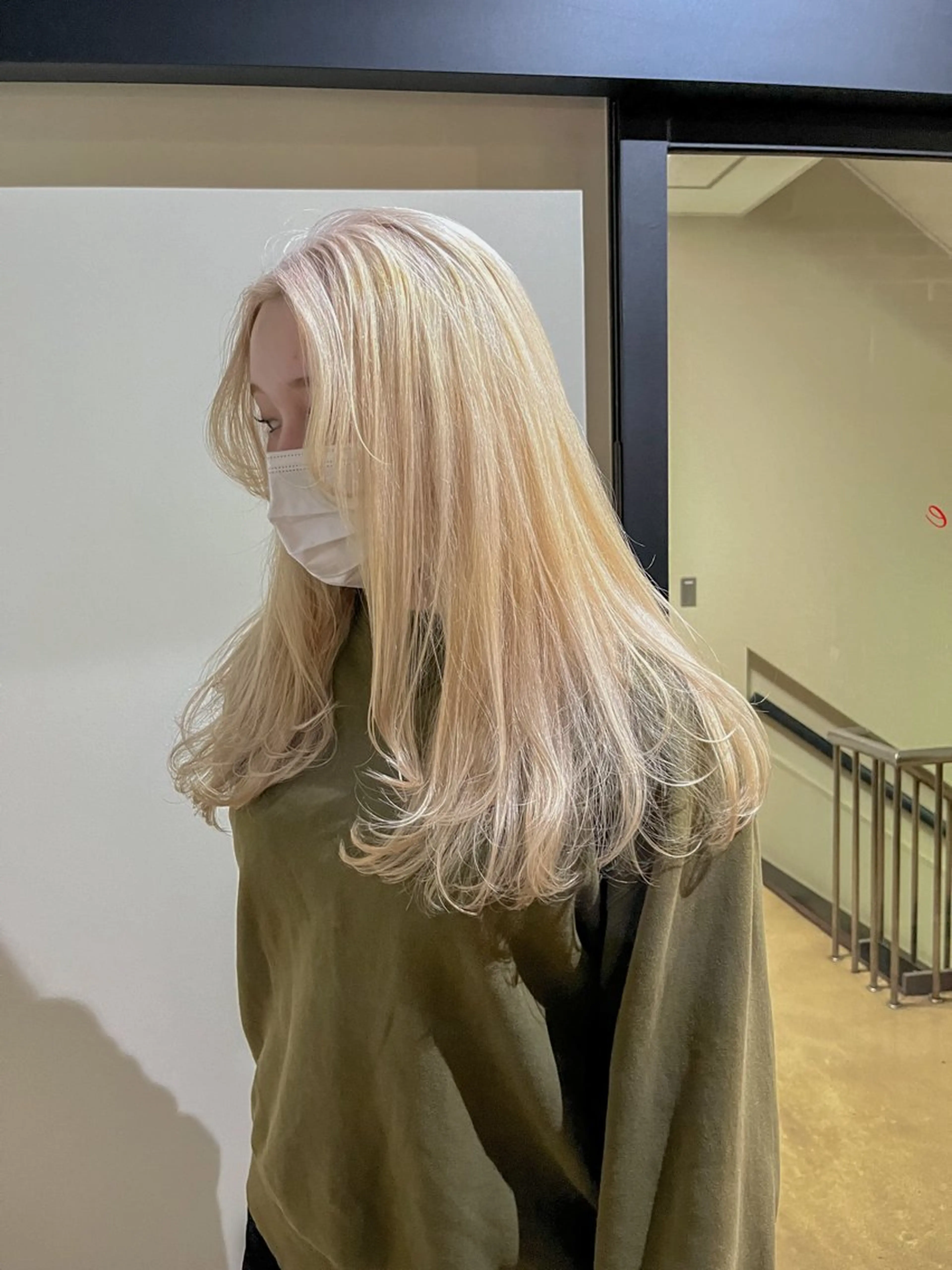 ロング カラー ヘアカラー トリートメント ヘアセット 似合わせベージュ 🍯ayumi🍯のヘアスタイル