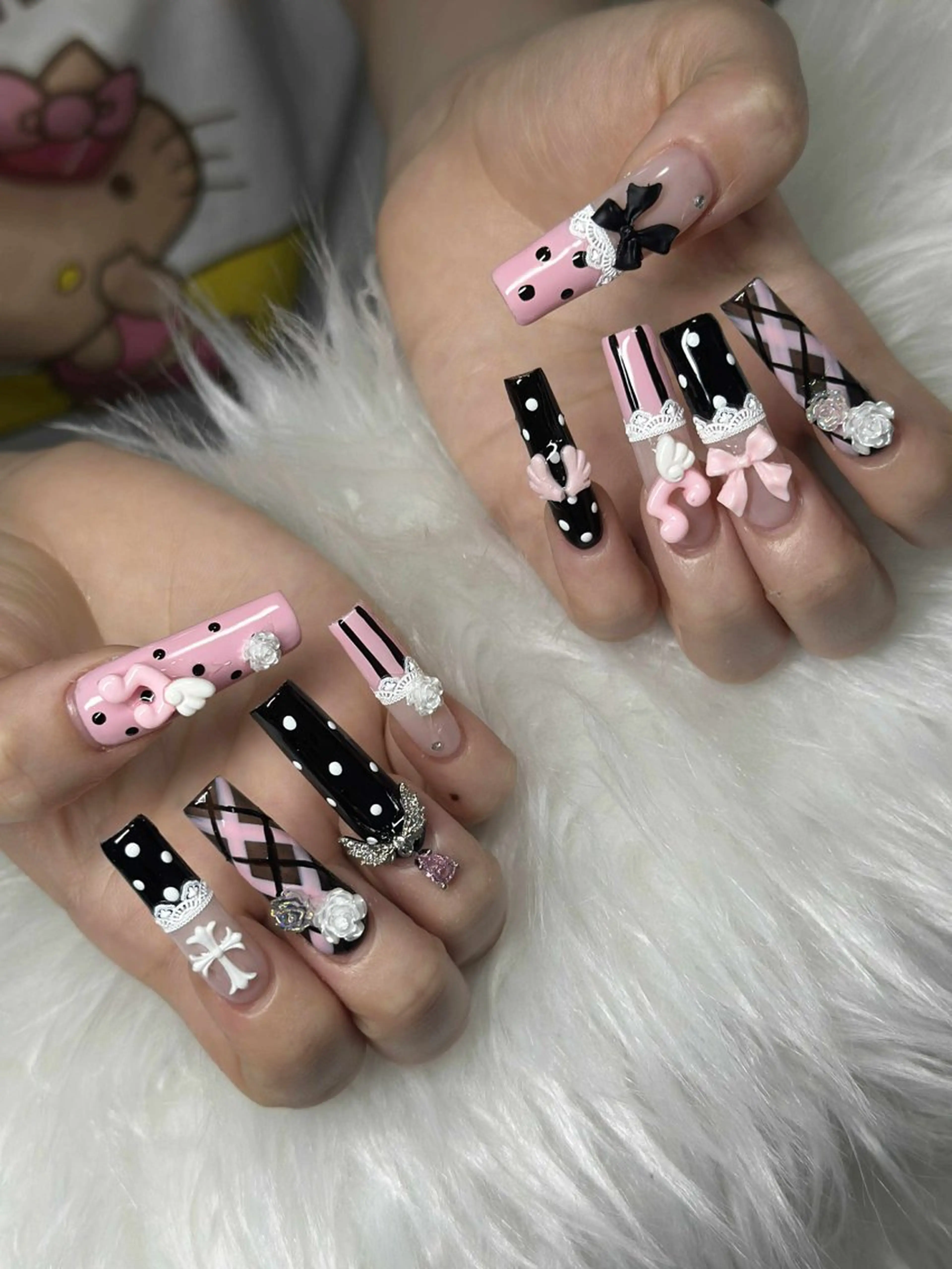 ネイル オーロラネイル フレンチネイル ジェルネイル ハロウィン キラキラネイル ハンドネイル H.baby Nail Salonのネイルデザイン