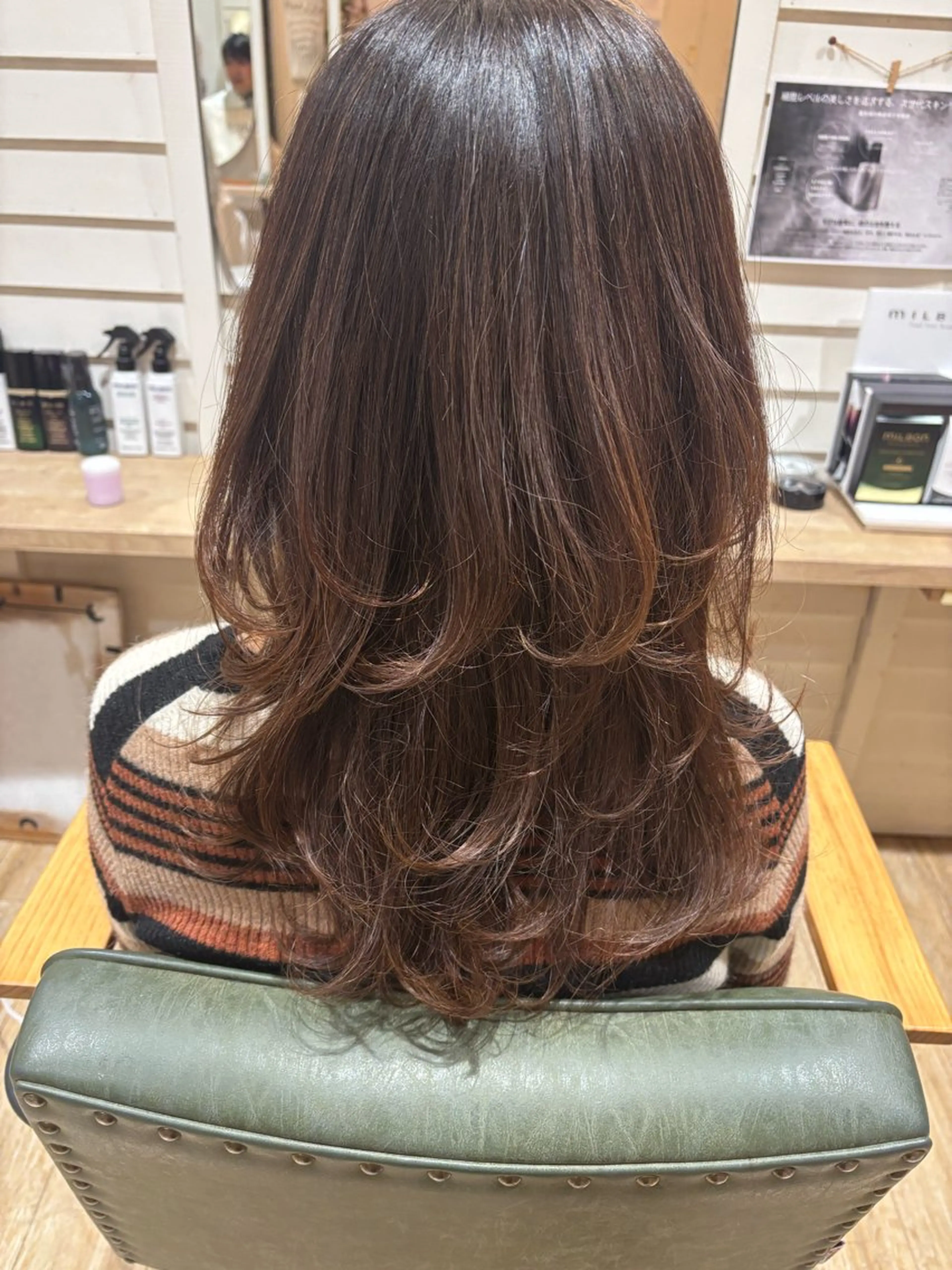 ロング レイヤーカット 有木 咲良のヘアスタイル