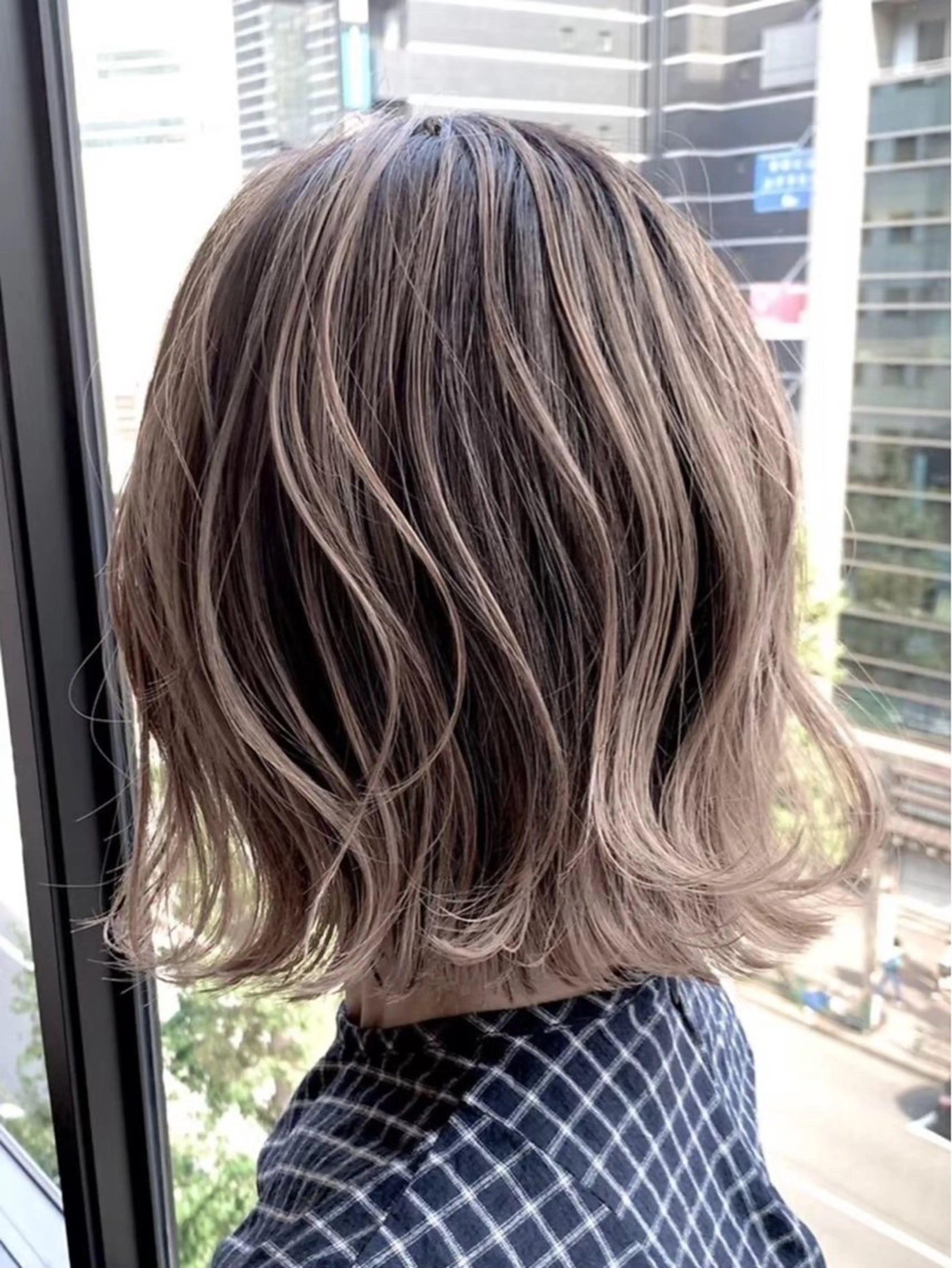 ショート カラー 透明感カラー/レイヤ ーhinata.のヘアスタイル