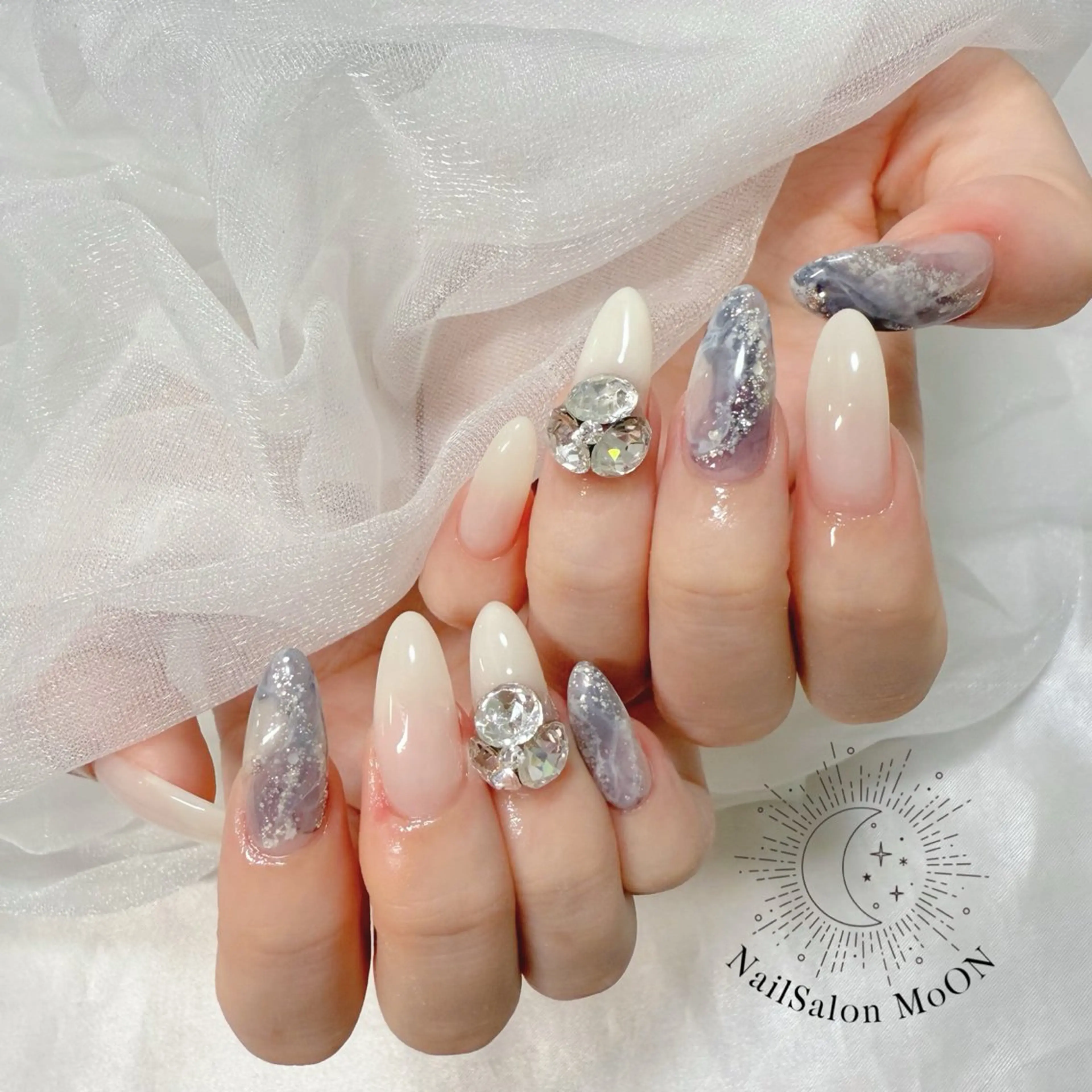 ネイル ハンドネイル ハンドケア MoON...❤︎ MeGuのネイルデザイン