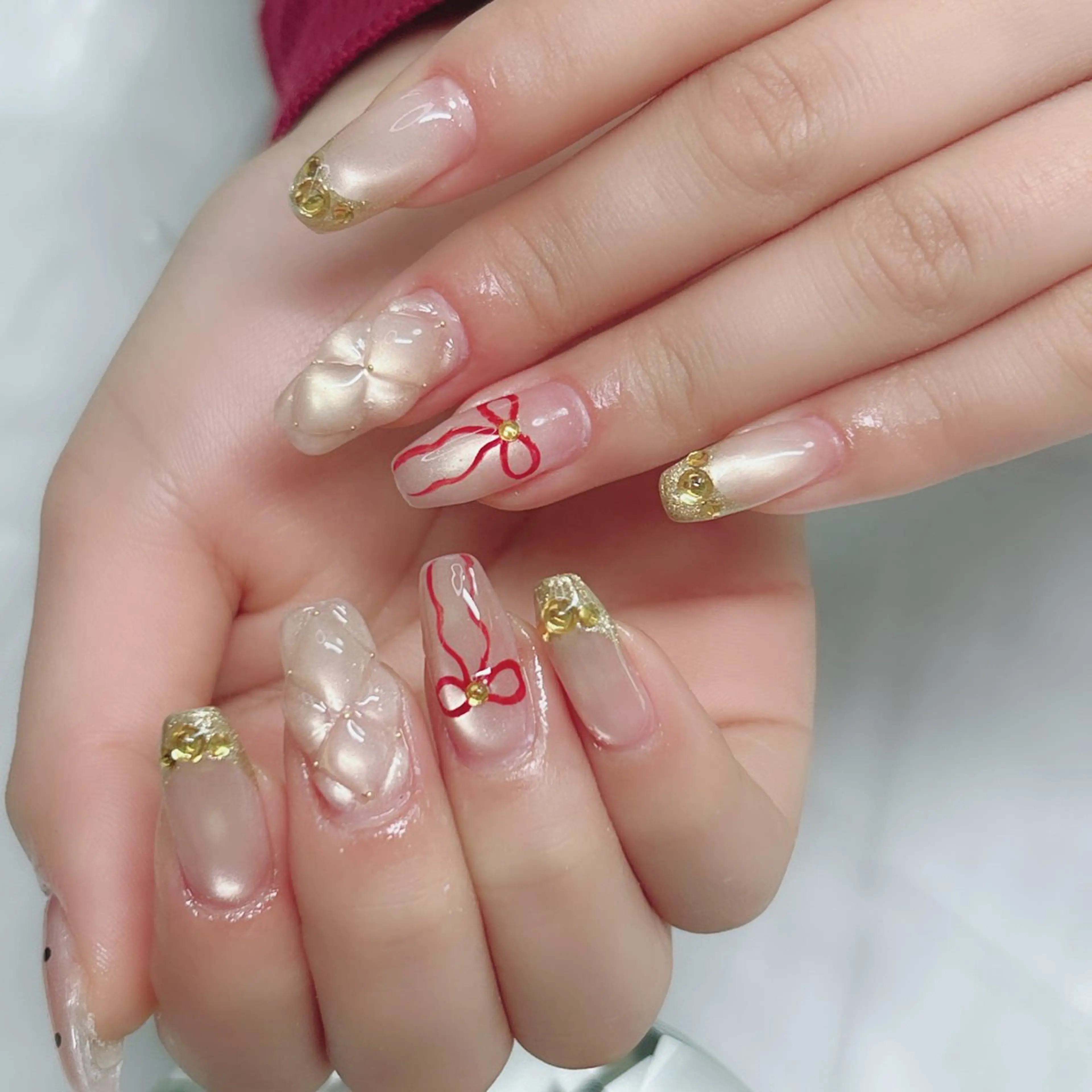 ネイル オーロラネイル ミラーネイル オフィスネイル ワンカラーネイル シンプルネイル ハンドネイル Cute Tips nailのネイルデザイン