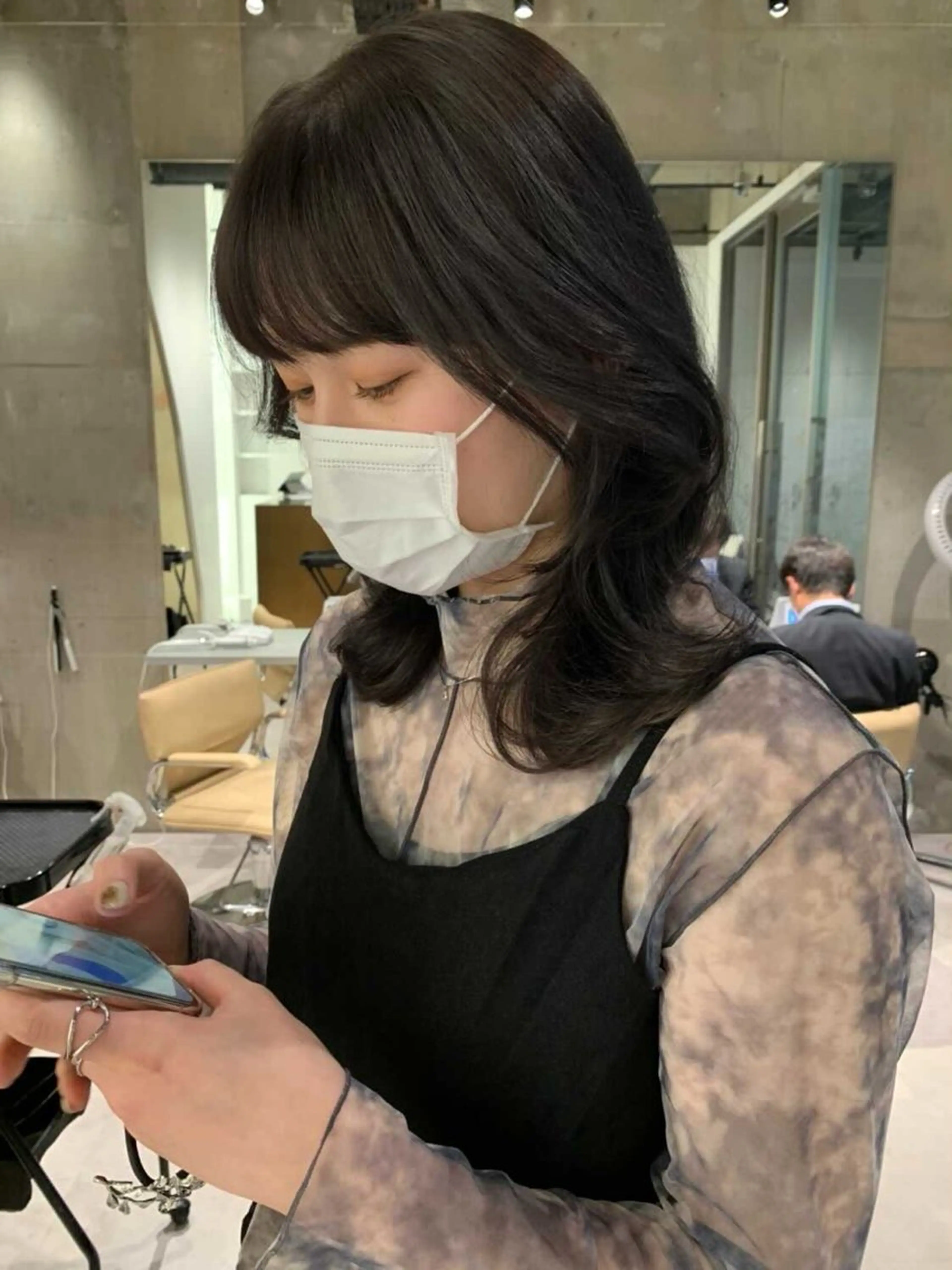 セミロング レイヤーカット ヘアカラー mina🪐立川駅/ 無料ショートカットのヘアスタイル