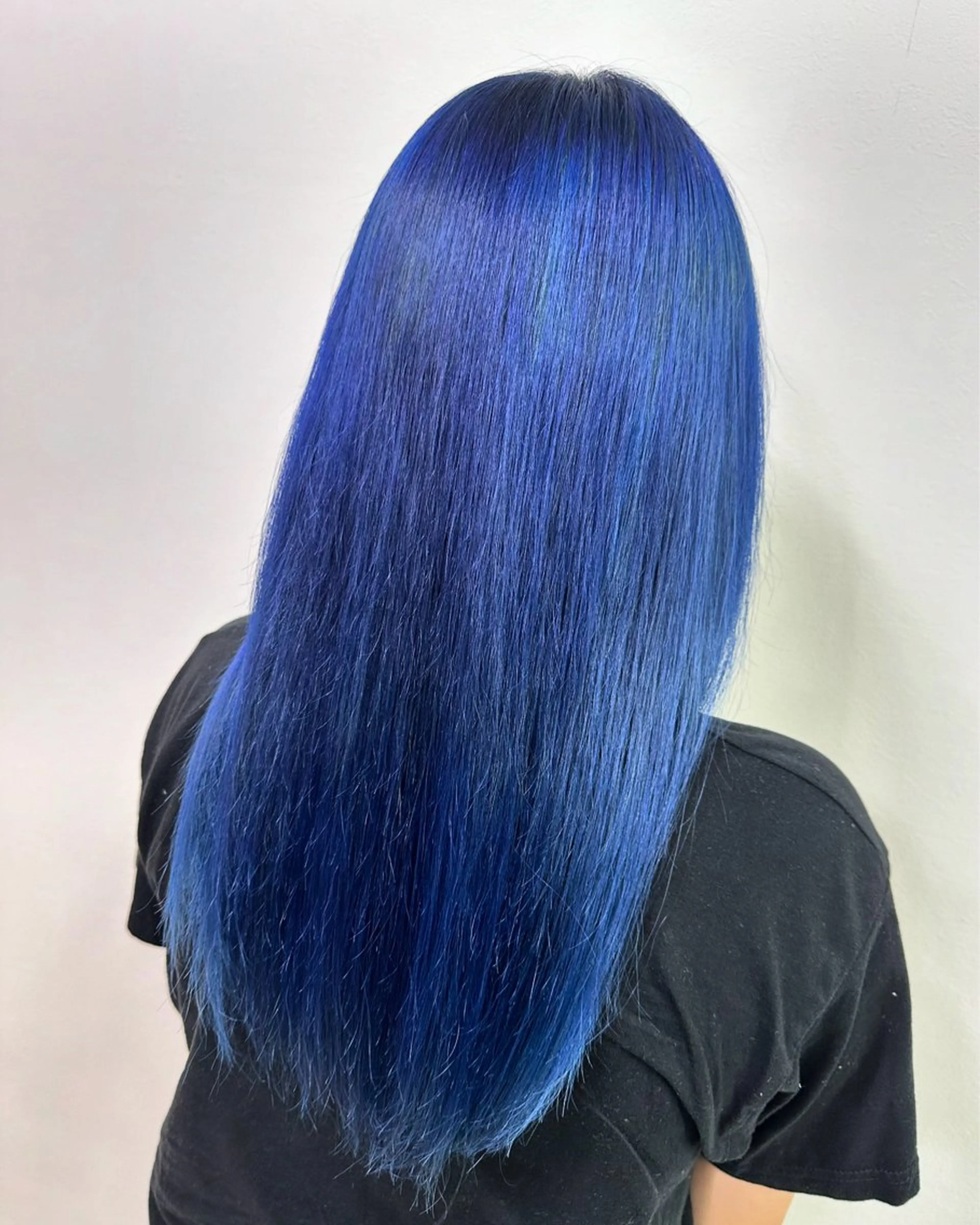 セミロング カラー ブルーカラー 坪井 拓海のヘアスタイル