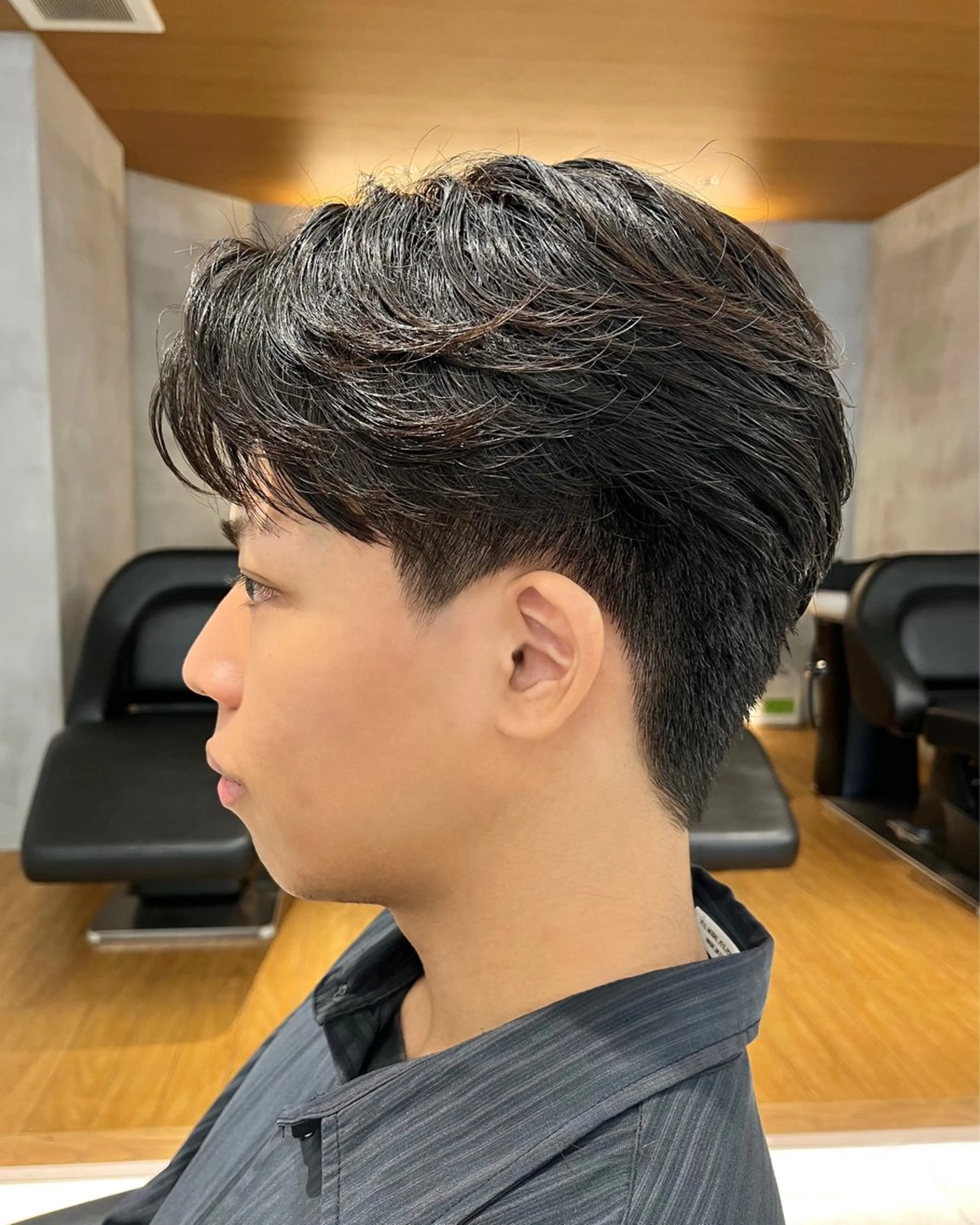 メンズ カット ヘアセット ブリーチ/ウルフ/ スパイキーショートのヘアスタイル