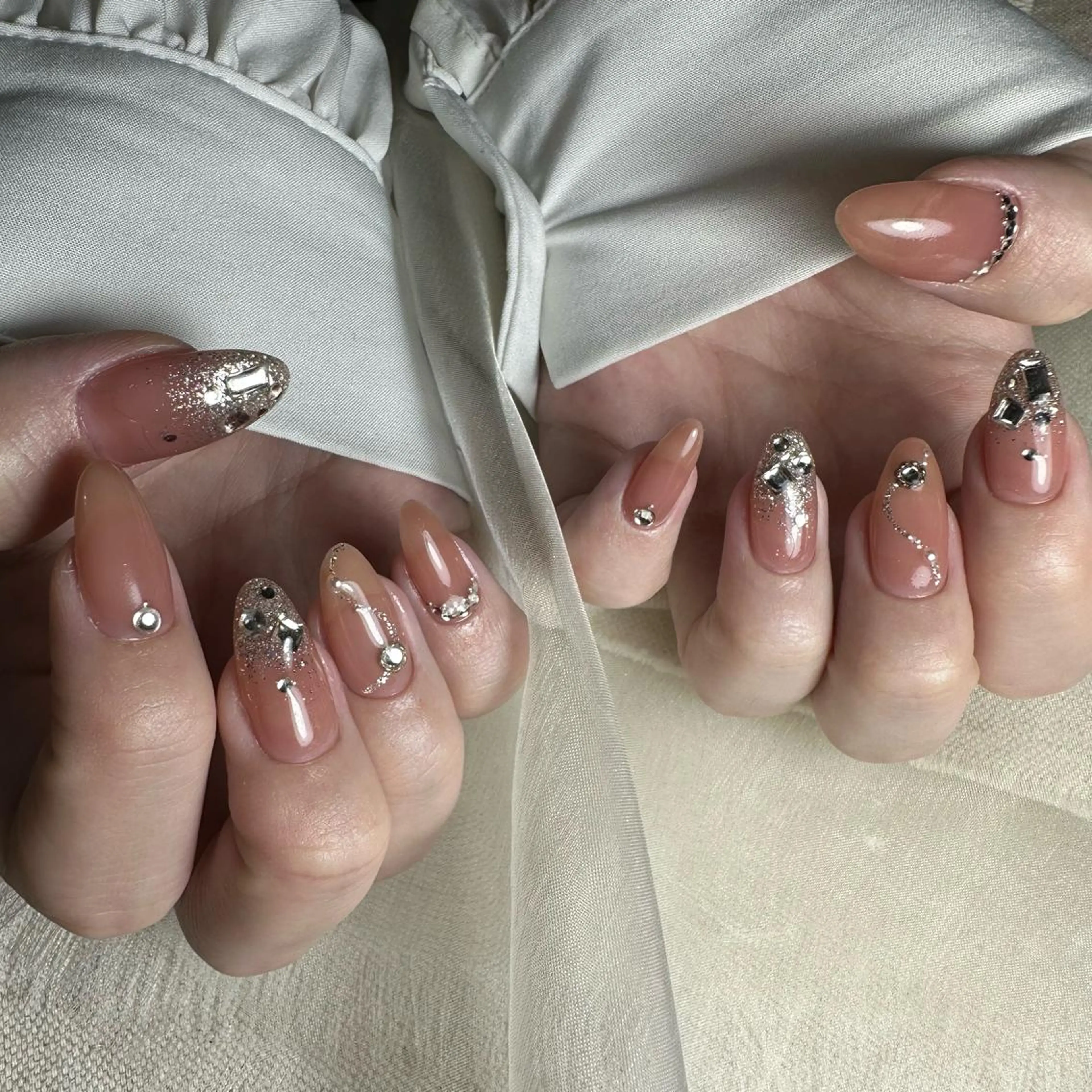 ネイル ハンドネイル 里見 麗のネイルデザイン