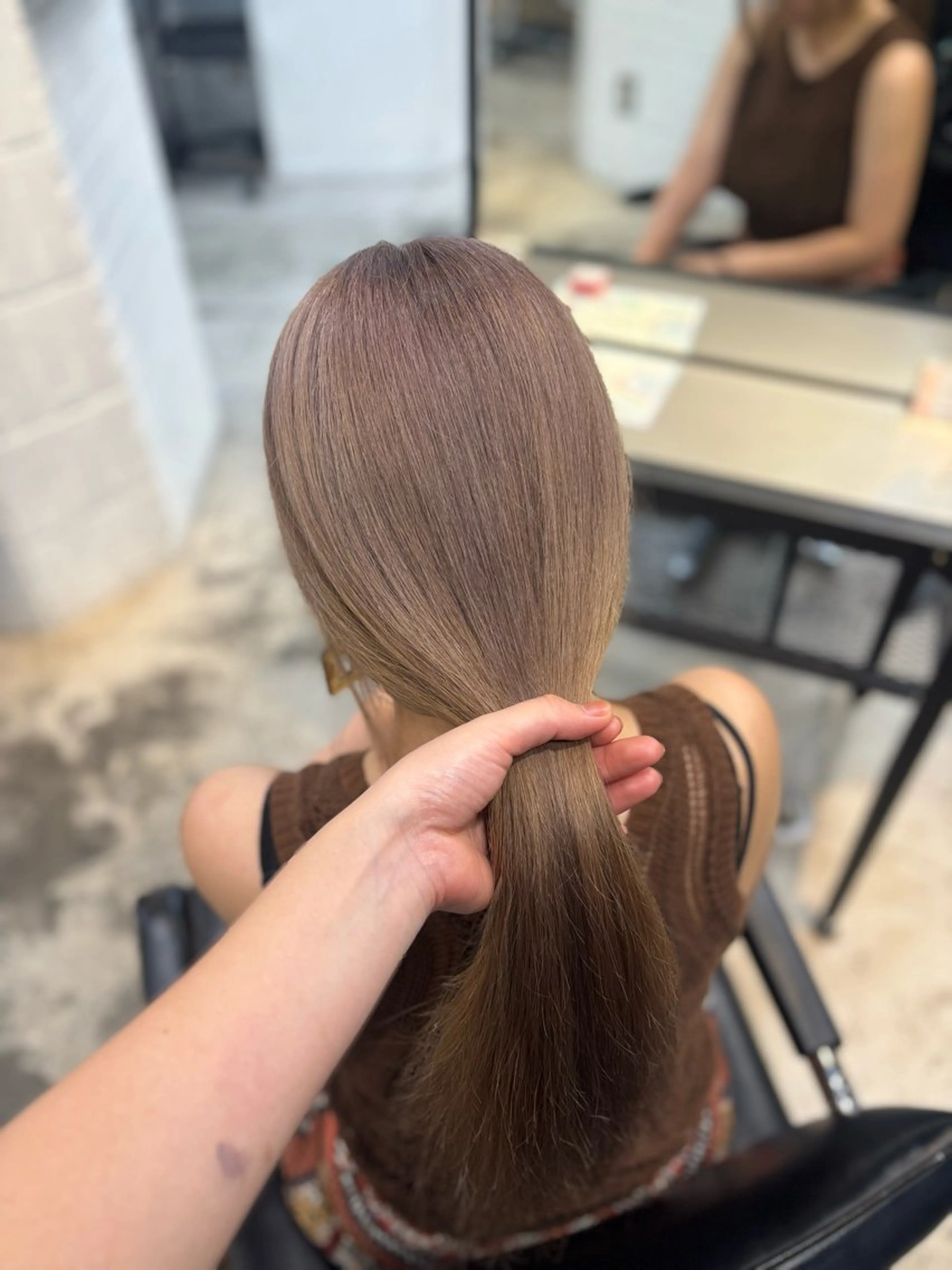 ロング カラー ベージュカラー ミルクティーベージュ レイヤー sala 推しカラー職人🎀のヘアスタイル