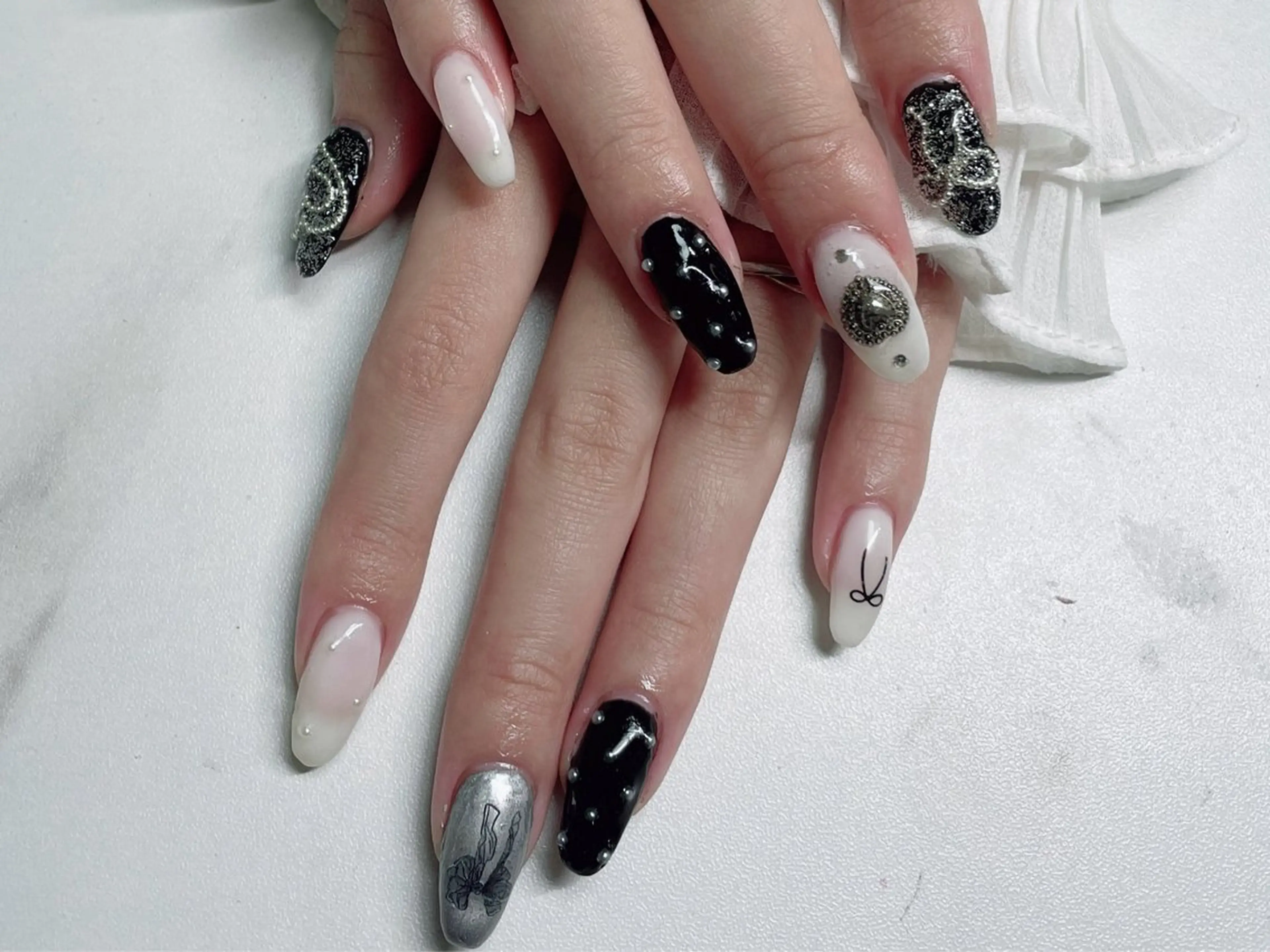 ネイル ガーリー BABY LION :Fumiyoのネイルデザイン