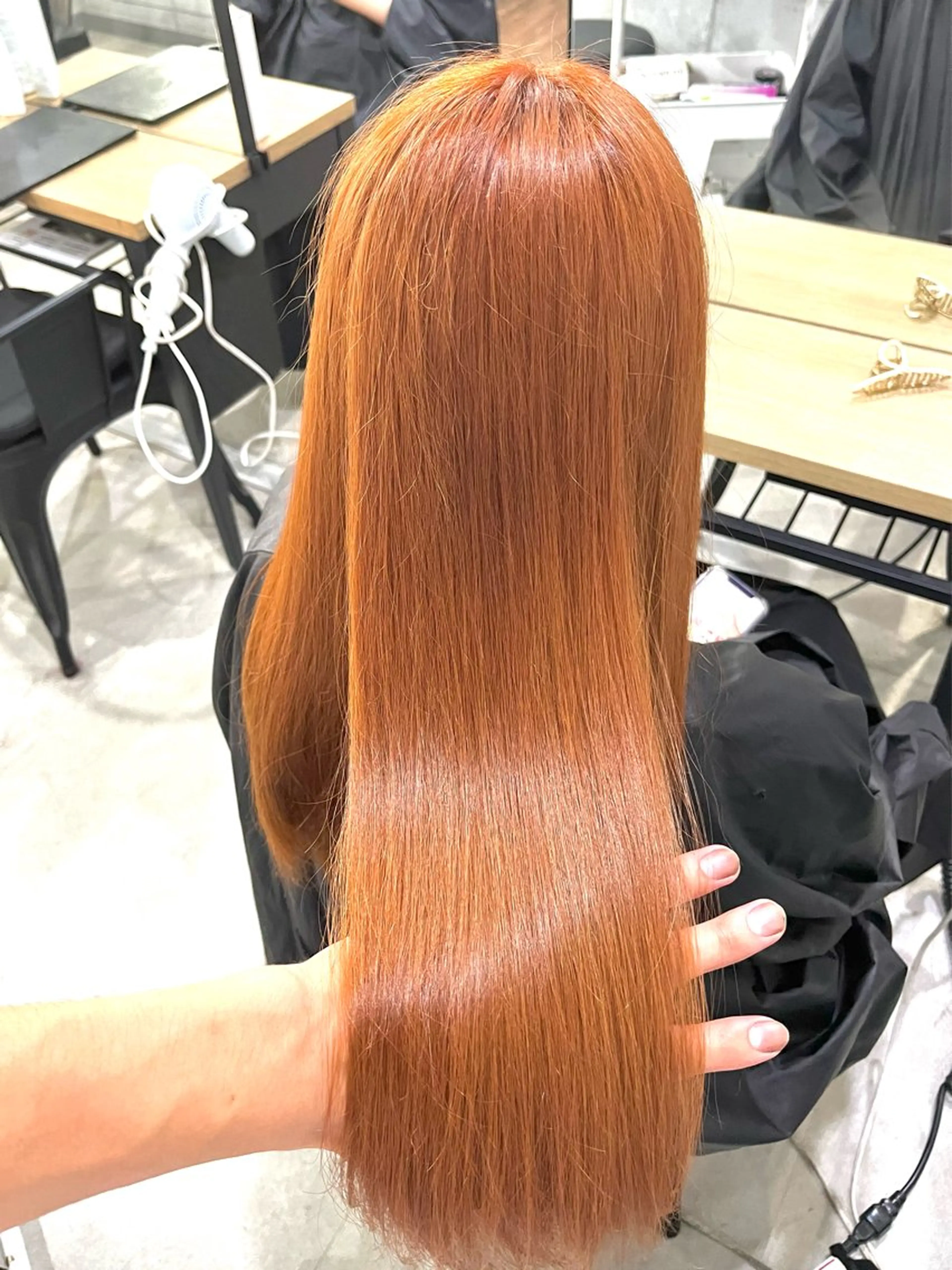 ロング ヘアカラー トリートメント 🌈カラー特化 ハイトーンけいと🌈のヘアスタイル