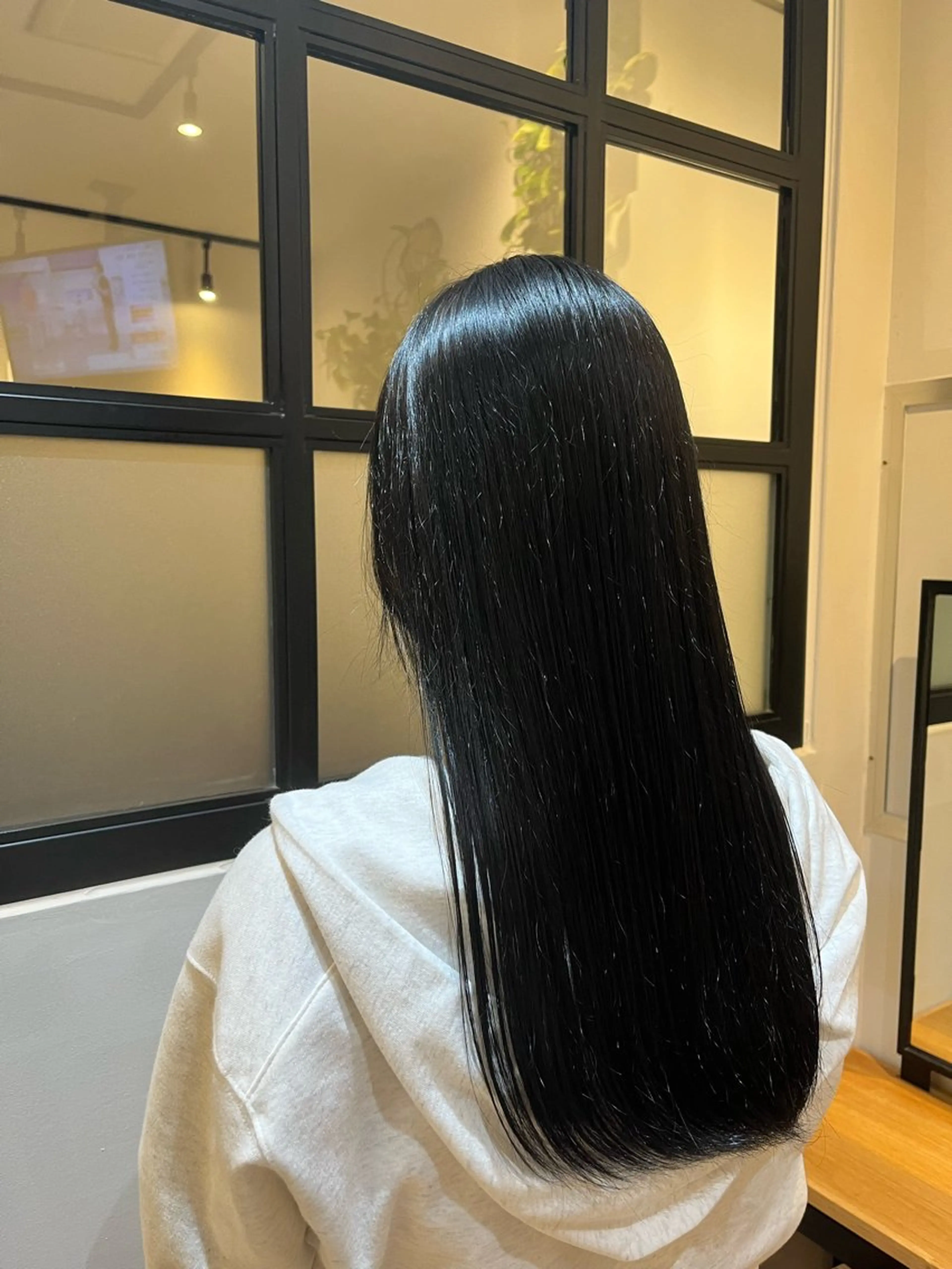 ロング カラー 黒髪 Rika🎀美髪矯正 /透明感カラー🫧のヘアスタイル