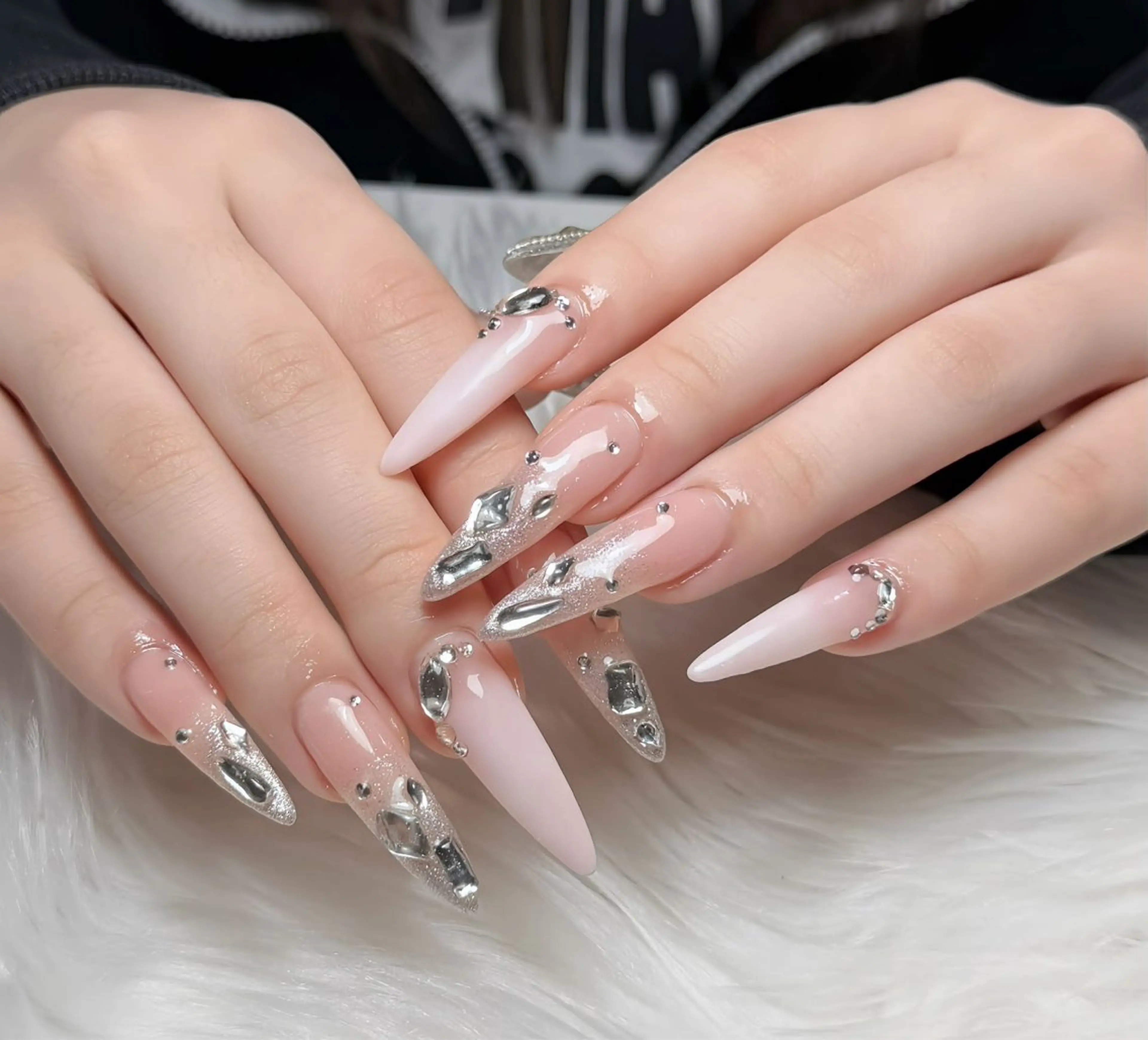 ネイル オーロラネイル チークネイル フットネイル フレンチネイル ジェルネイル Havi Nailsのネイルデザイン