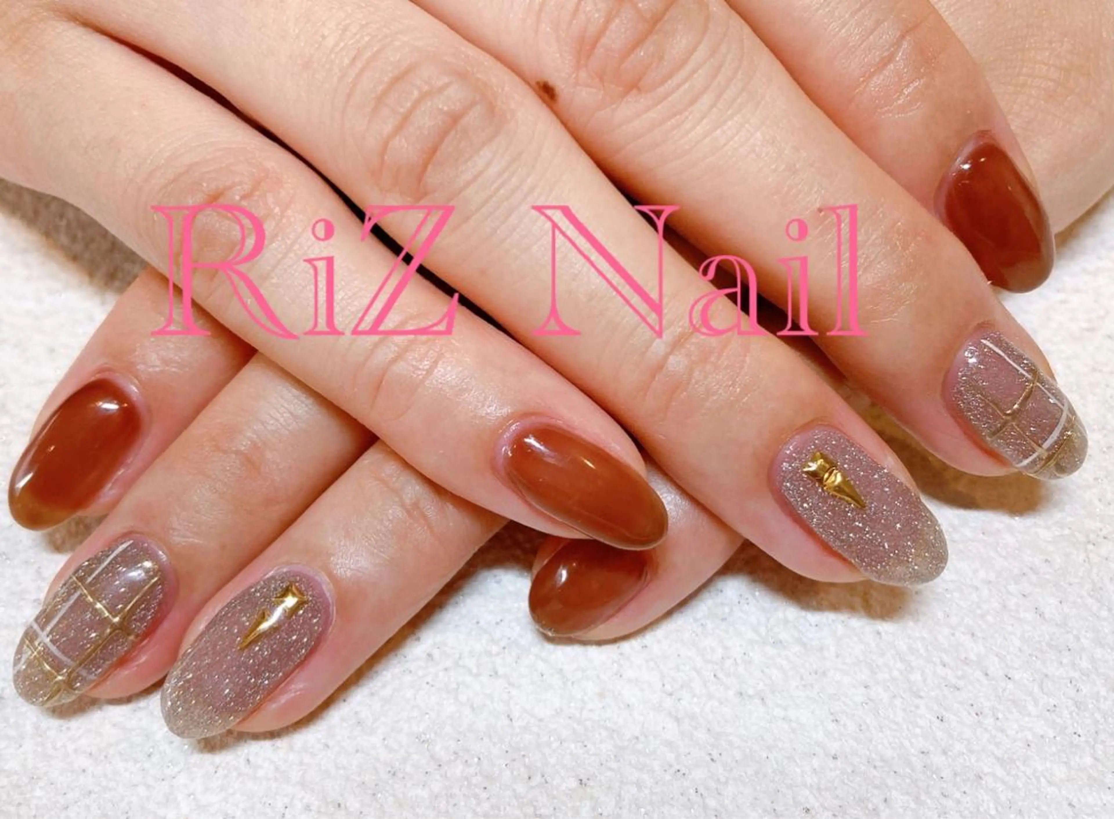 ネイル ミラーネイル RiZ nail salonのネイルデザイン