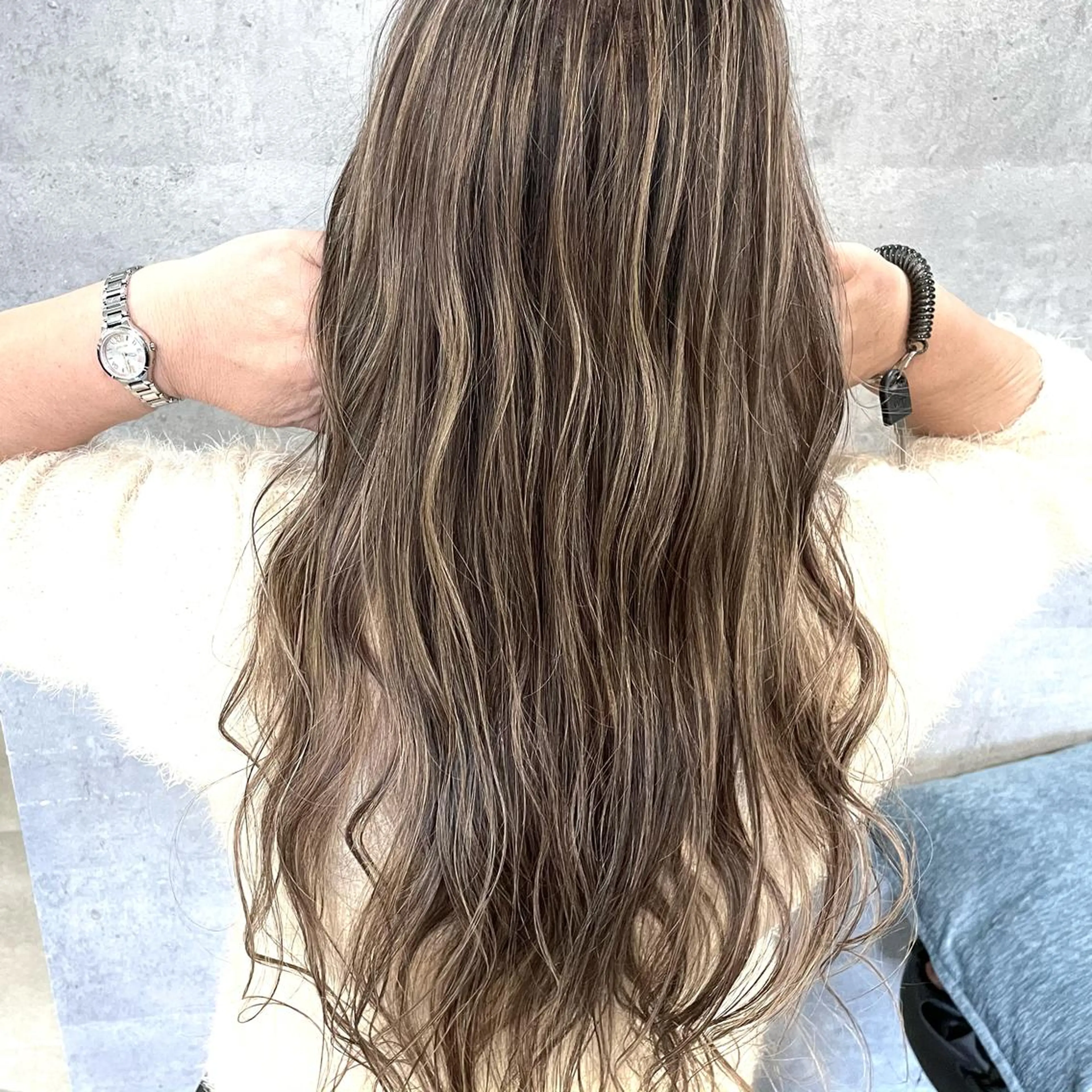 ロング カラー ハイライトカラー ハイライト ✨MiL✨ ✨心斎橋✨のヘアスタイル