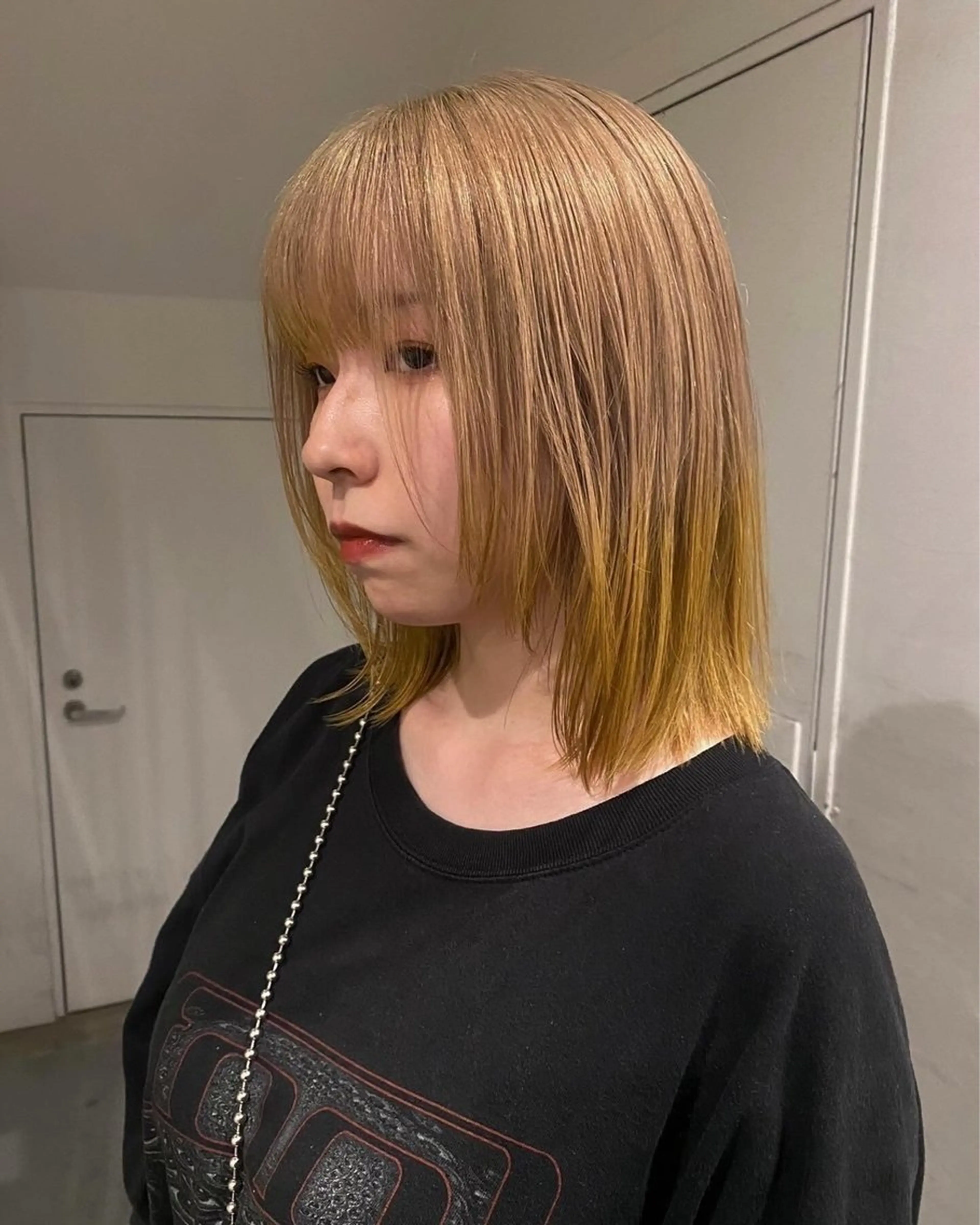 ミディアム カラー カット ヘアカラー トリートメント hen所属・心斎橋/レイヤー/ ブリーチ/モエのヘアスタイル