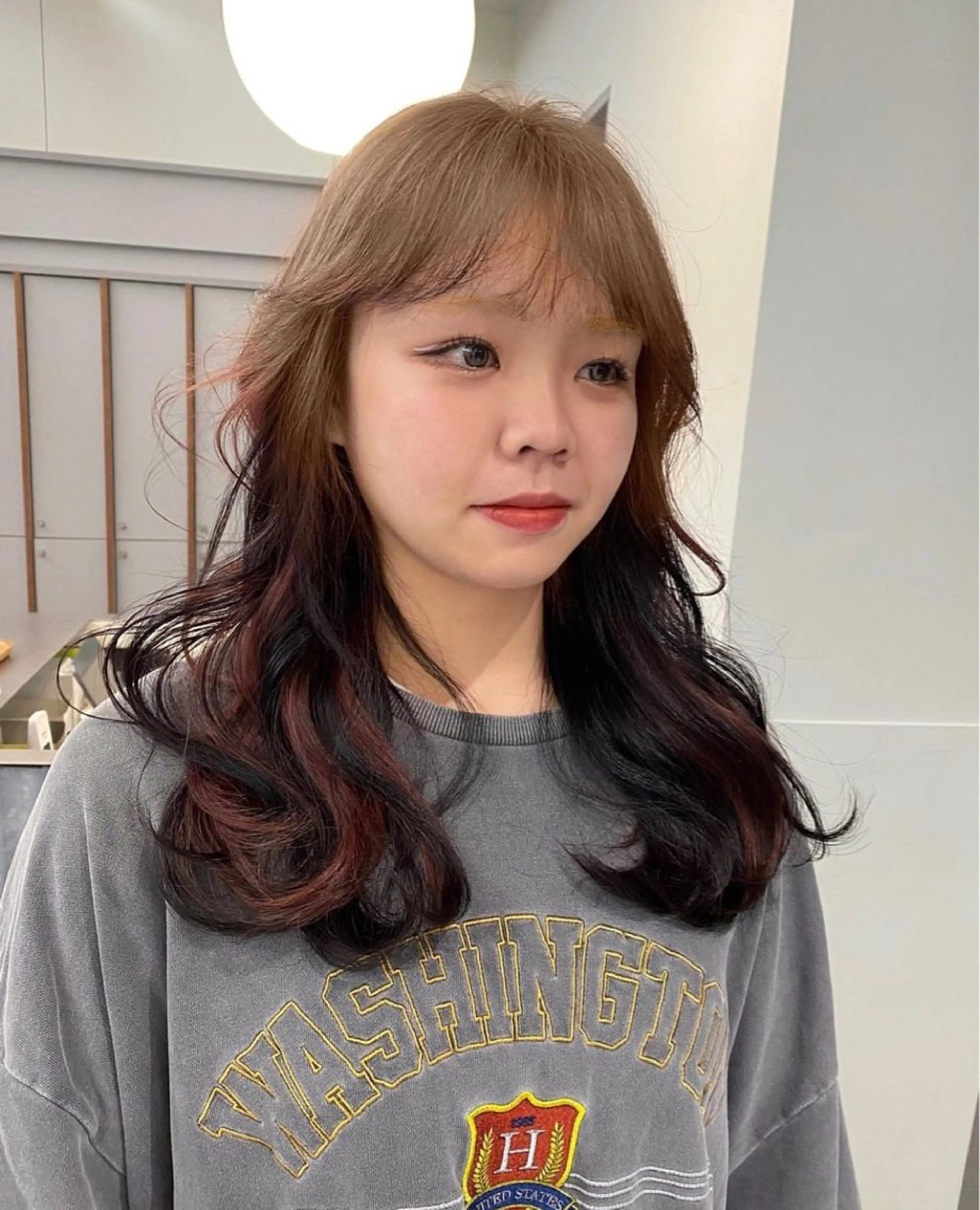 ロング カラー ベージュカラー デザインカラー ハイトーンカラー 高発色ブリーチ/ ハイレイヤー🪽aiのヘアスタイル