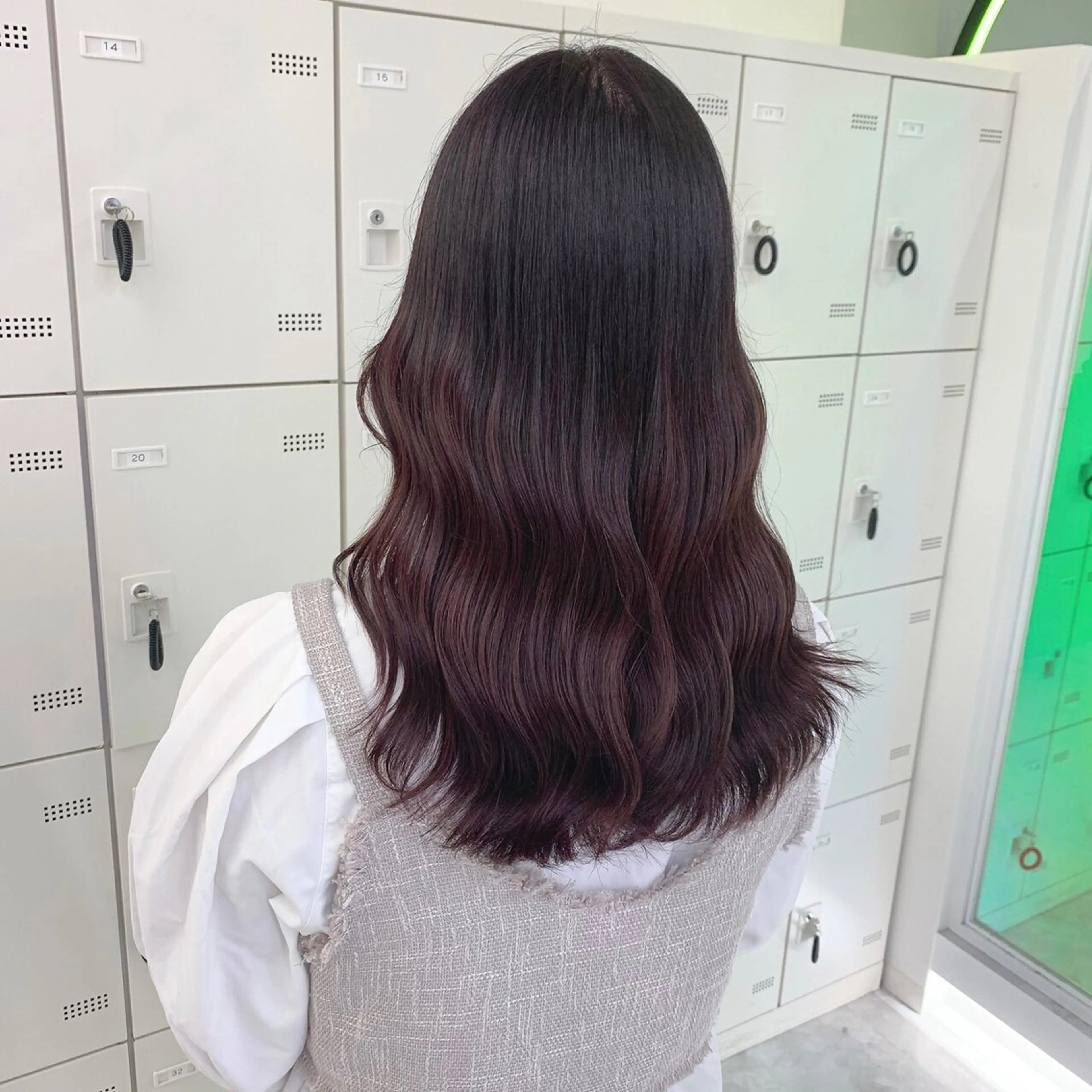 セミロング カラー ヘアアレンジ 公式🎠LAND 池袋店🎠のヘアスタイル