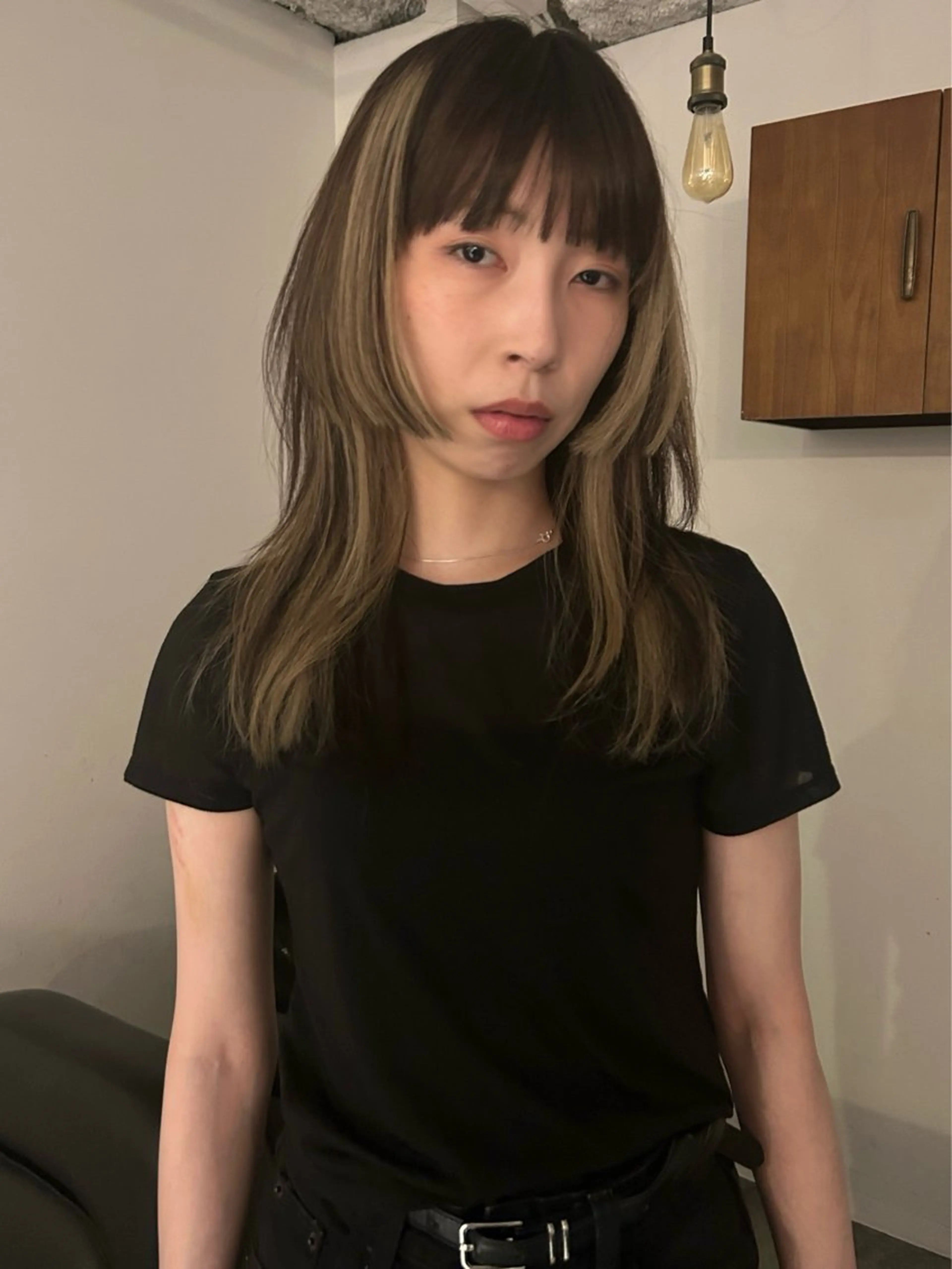 セミロング カラー ハイライトカラー ハイライト レイヤーカット カット ヘアカラー トリートメント 村上雅人 ナチュラルモードのヘアスタイル