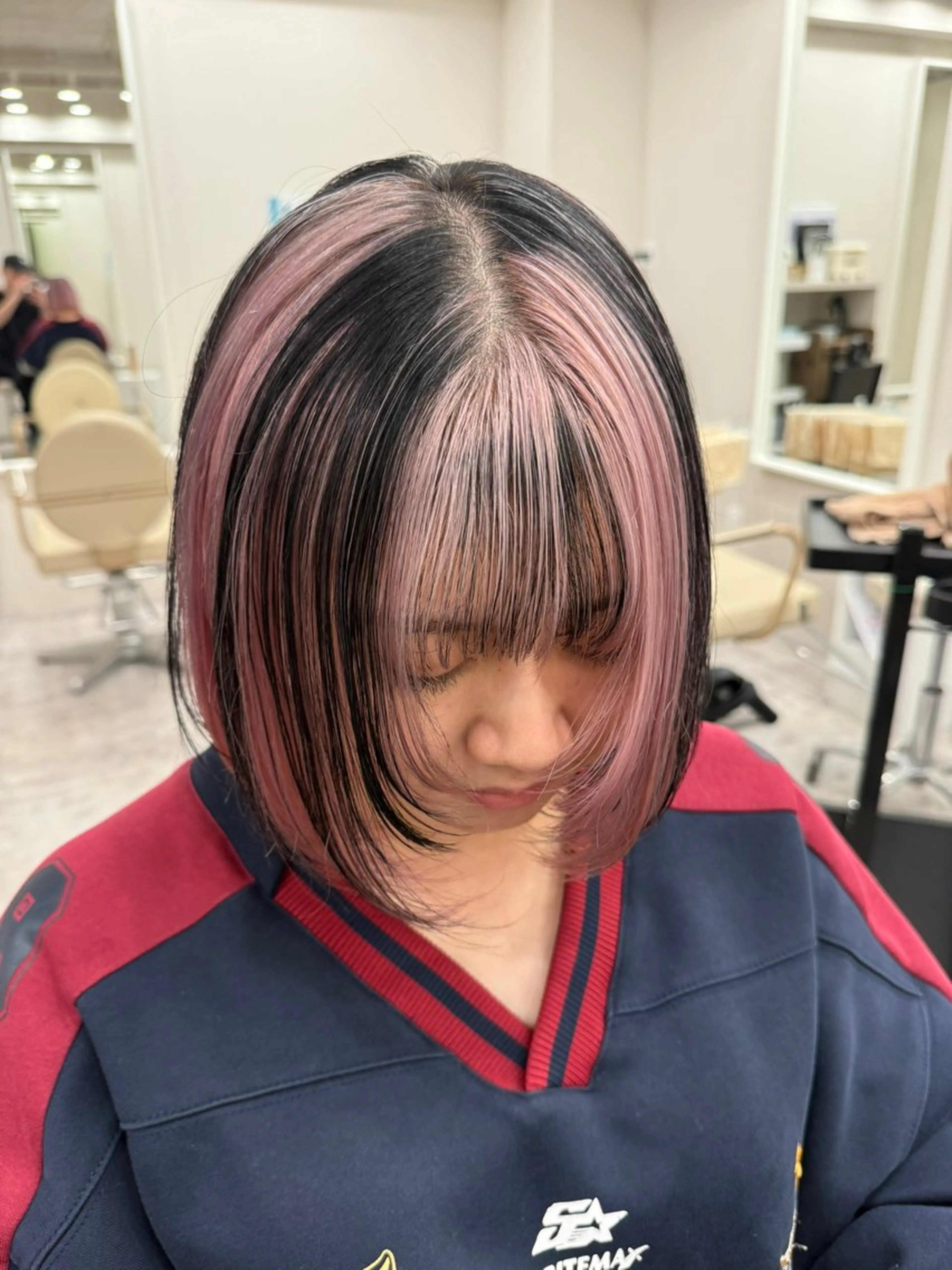 ミディアム ヘアカラー ボブ、レイヤー、 ハイトーン、古淵のヘアスタイル