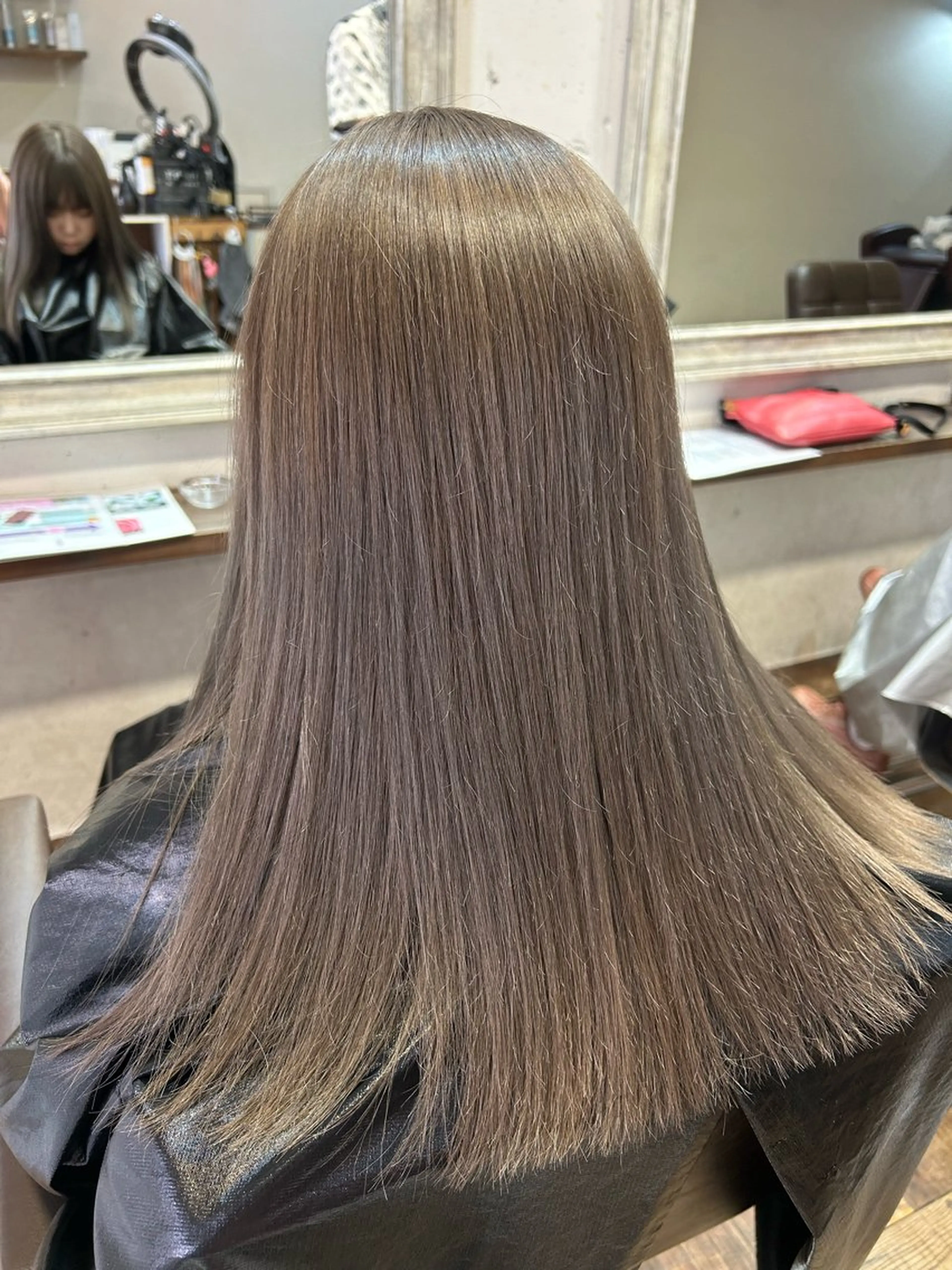 セミロング カラー グレージュ レイヤー/髪質改善/ ブリーチ/コタケのヘアスタイル