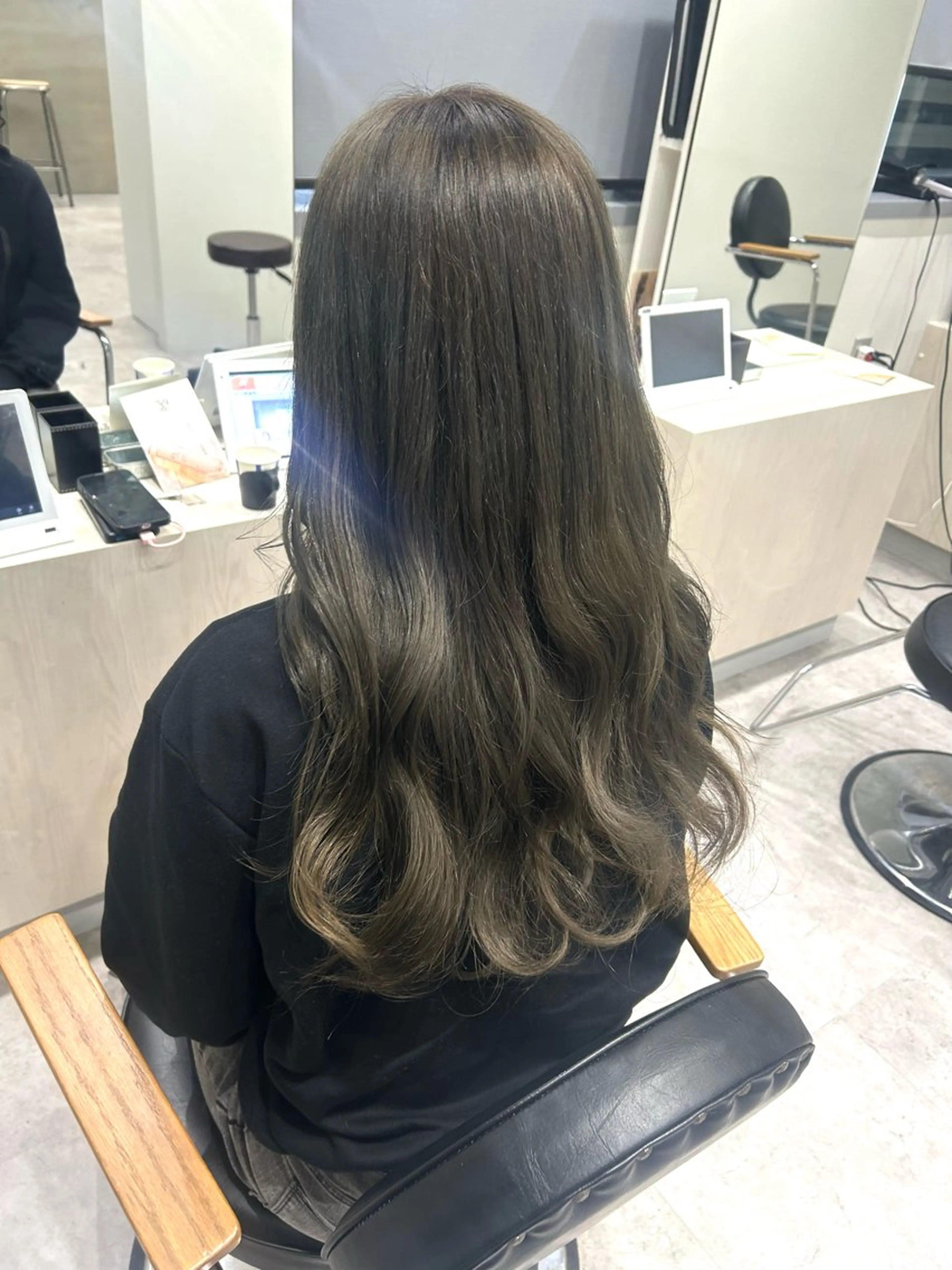 ミディアム カラー ヘアアレンジ ブリーチ グレージュ オリーブグレージュ オリーブグレー ヘアカラー ボブ /ニュアンス/ satomi🧸💖のヘアスタイル