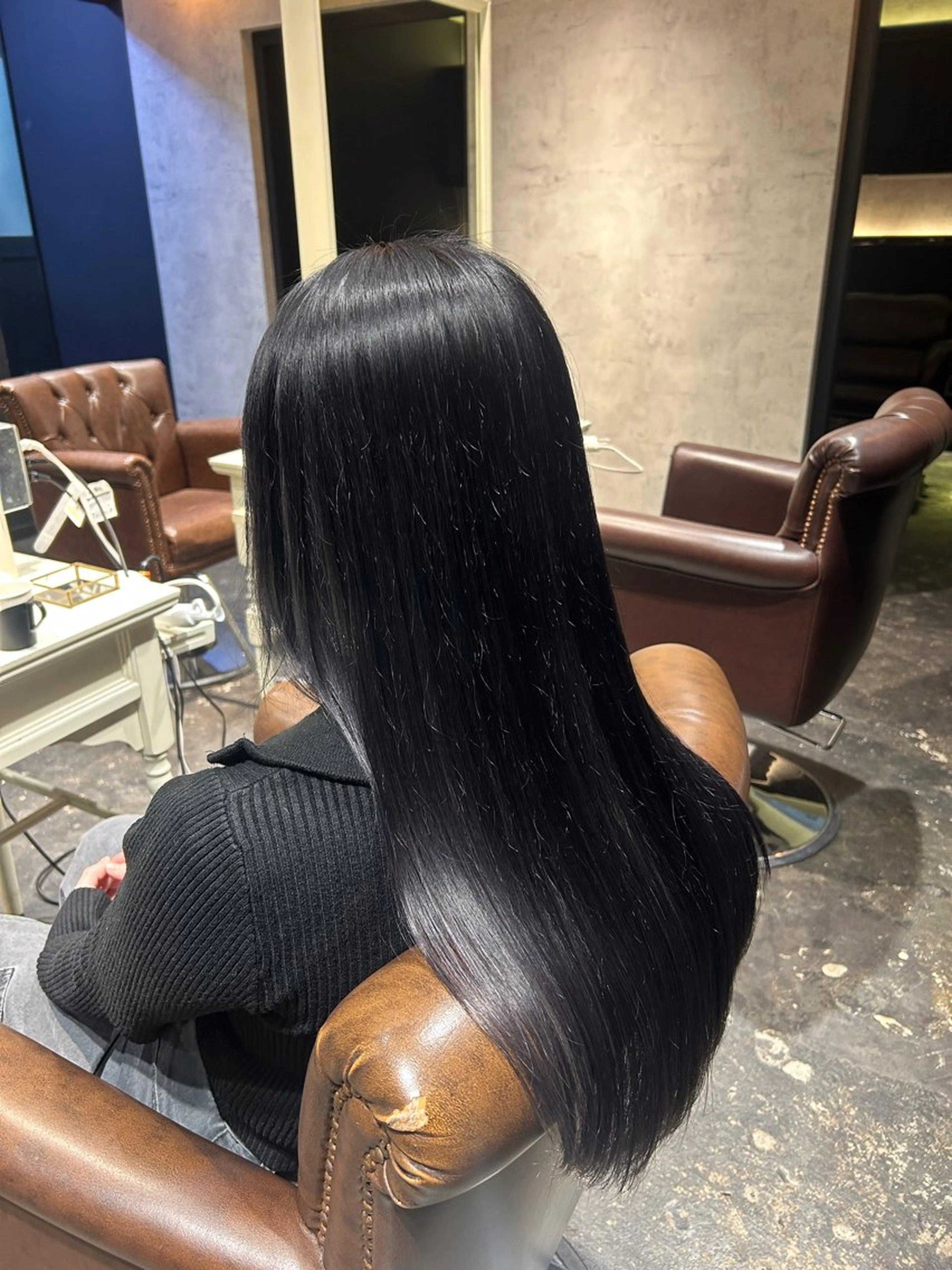 ロング ヘアカラー 朝飛 唯菜のヘアスタイル