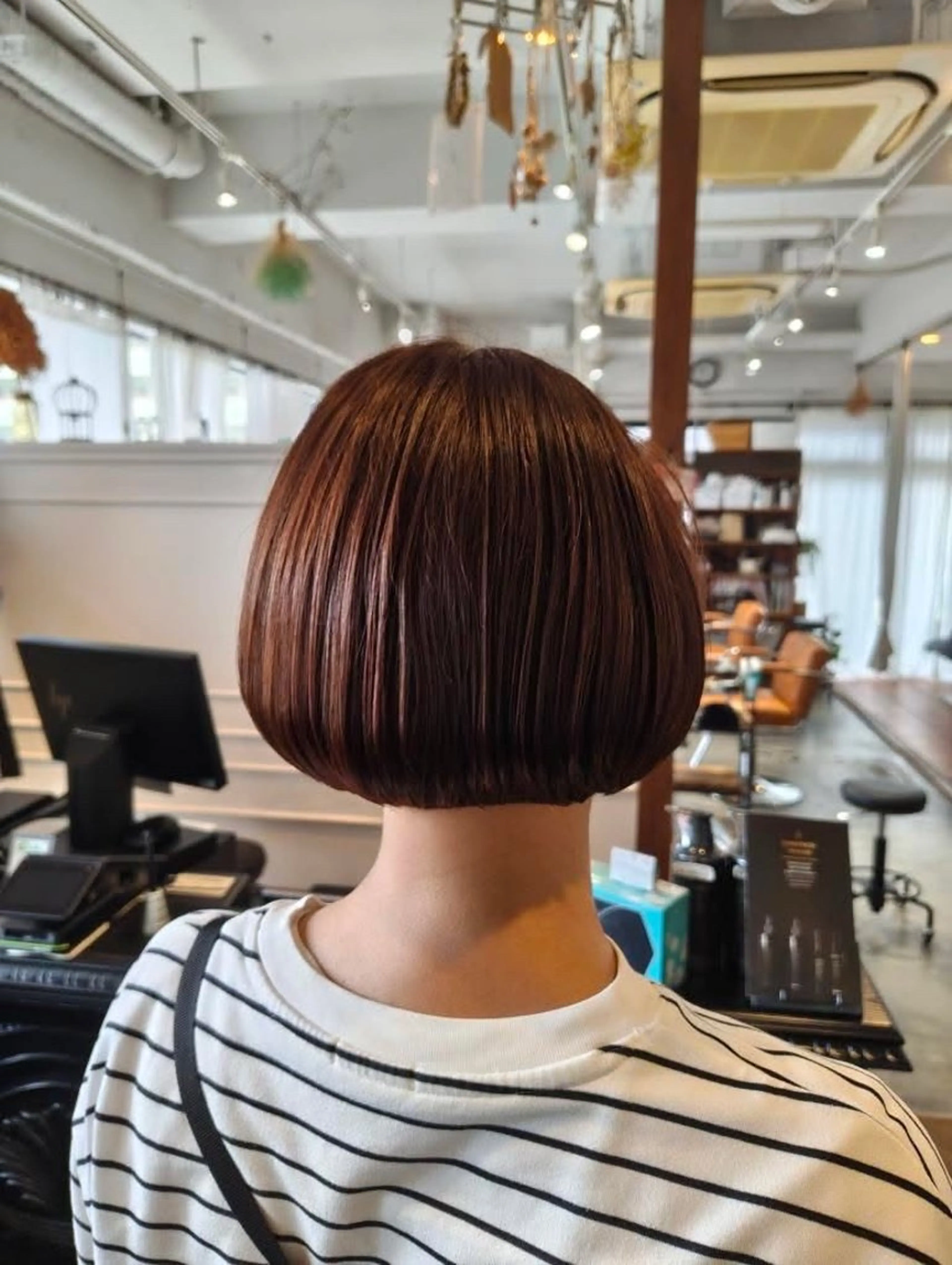 ショート ボブ カット トリコヘアサロン 新井千智のヘアスタイル