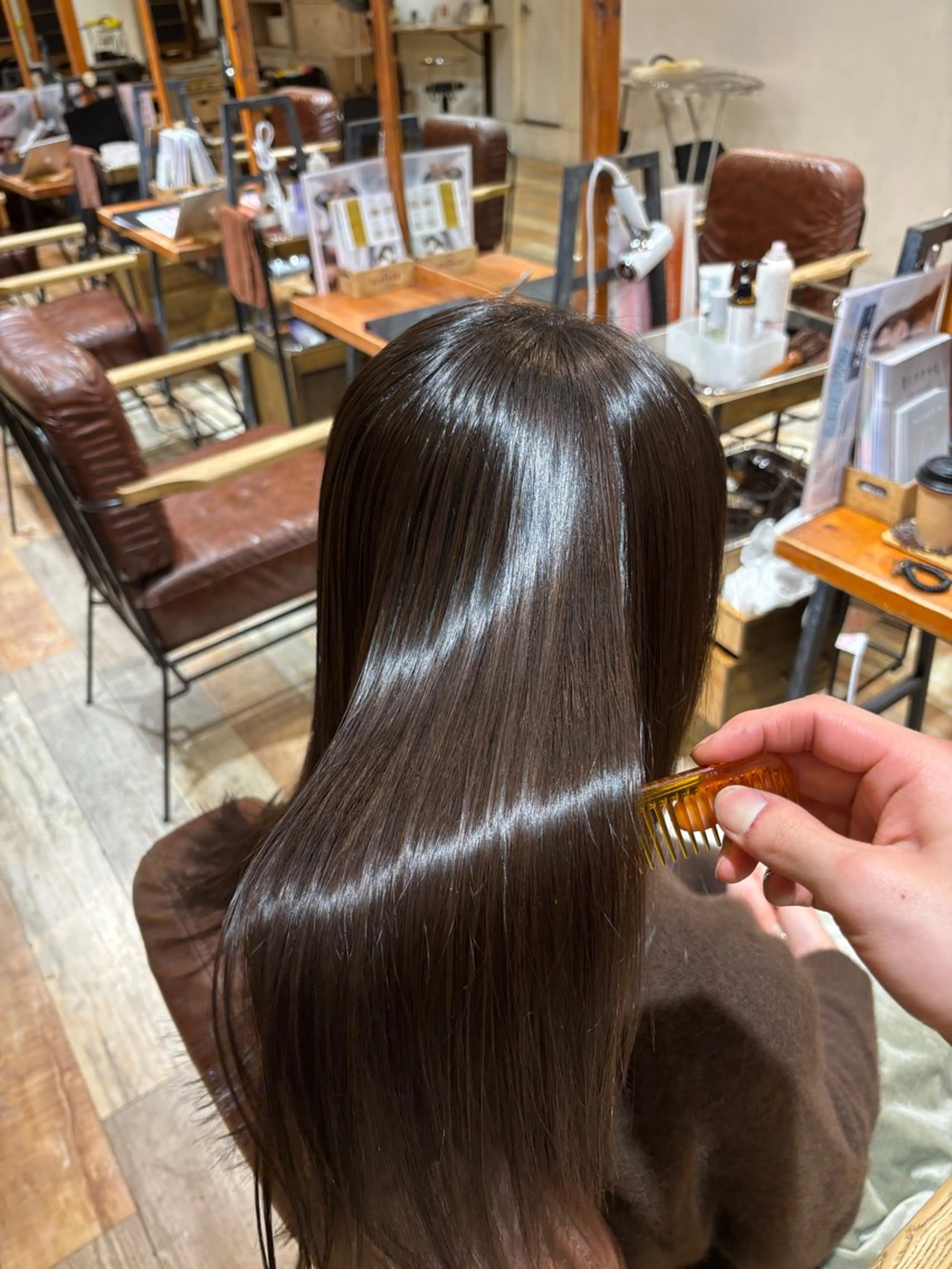 セミロング 縮毛矯正 トリートメント ブリーチなしカラー 美髪矯正・清水天空のヘアスタイル