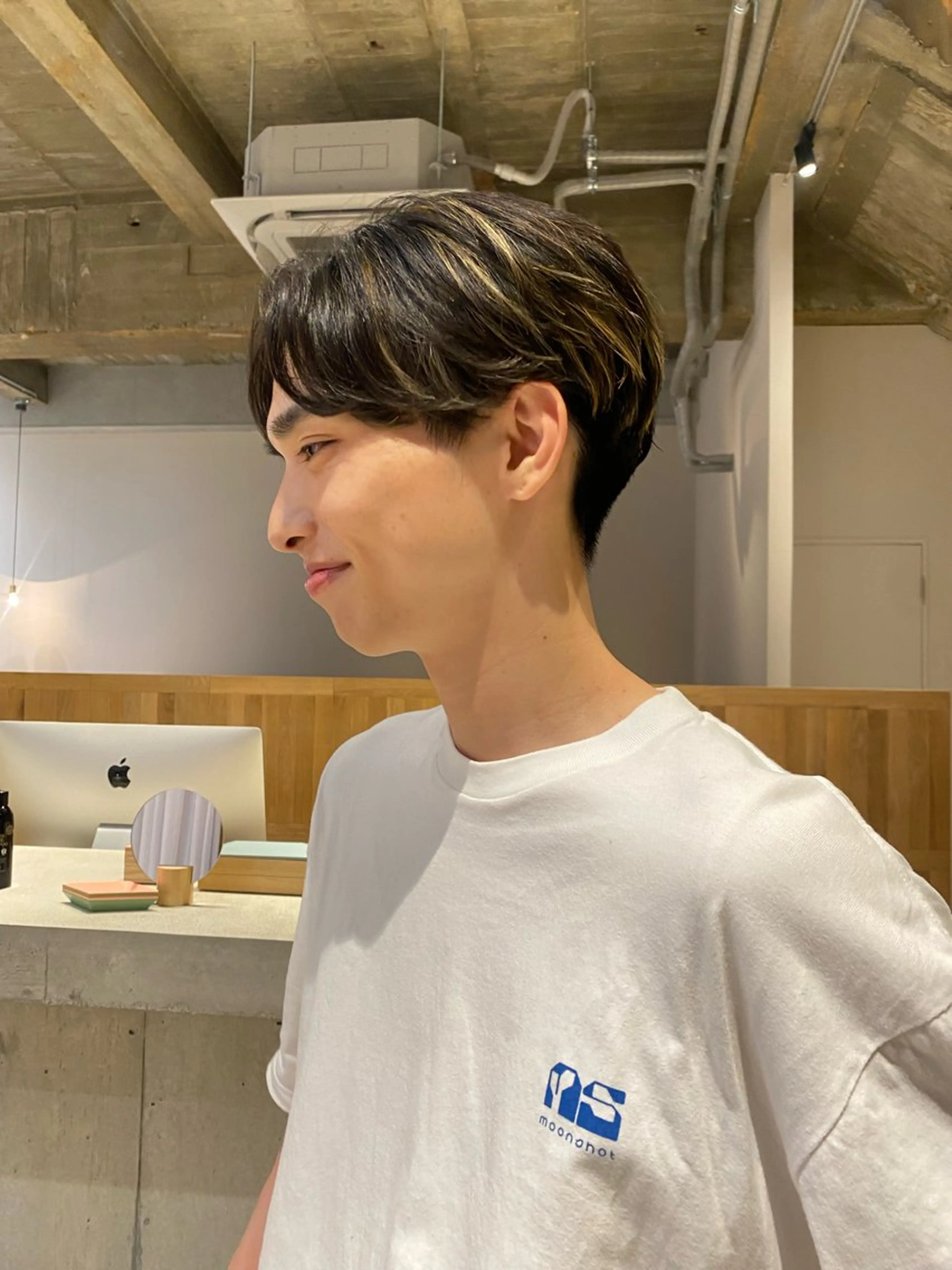 メンズ レイヤーカット/ ダブルカラーサクライのヘアスタイル