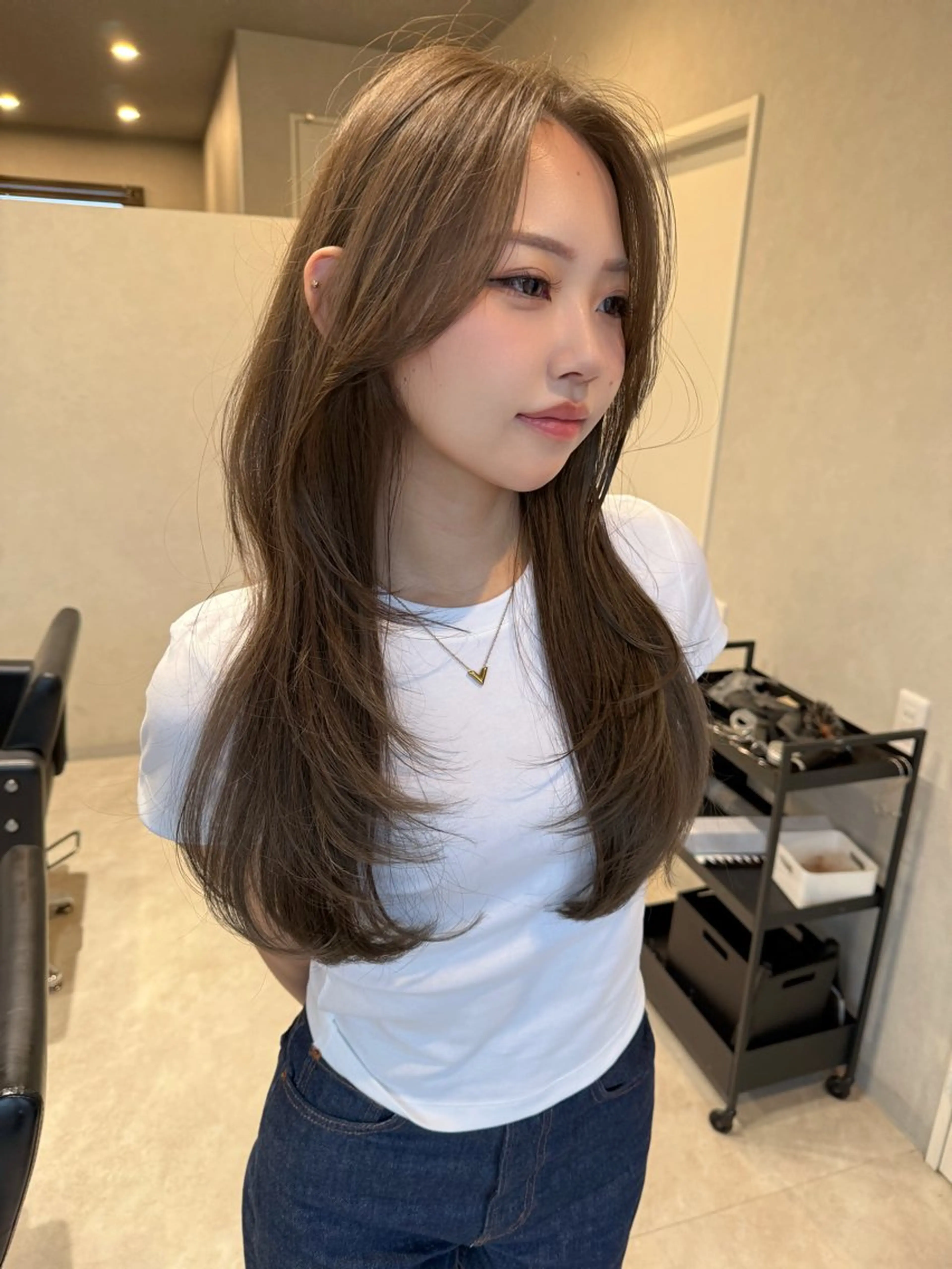ロング カラー ベージュカラー オリーブベージュ カット ヘアカラー トリートメント 透明カラー/レイヤー misaki °＊のヘアスタイル