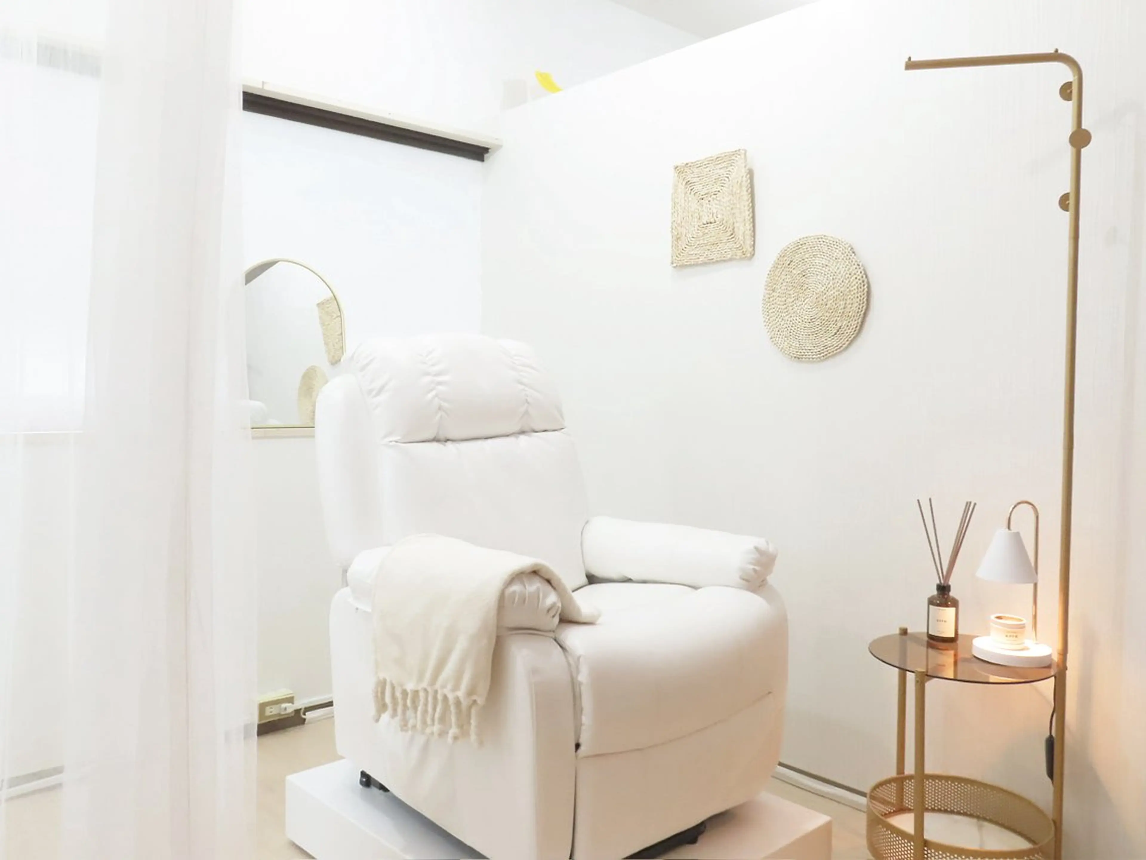 REBOND K モデル募集のマツエク・マツパデザイン