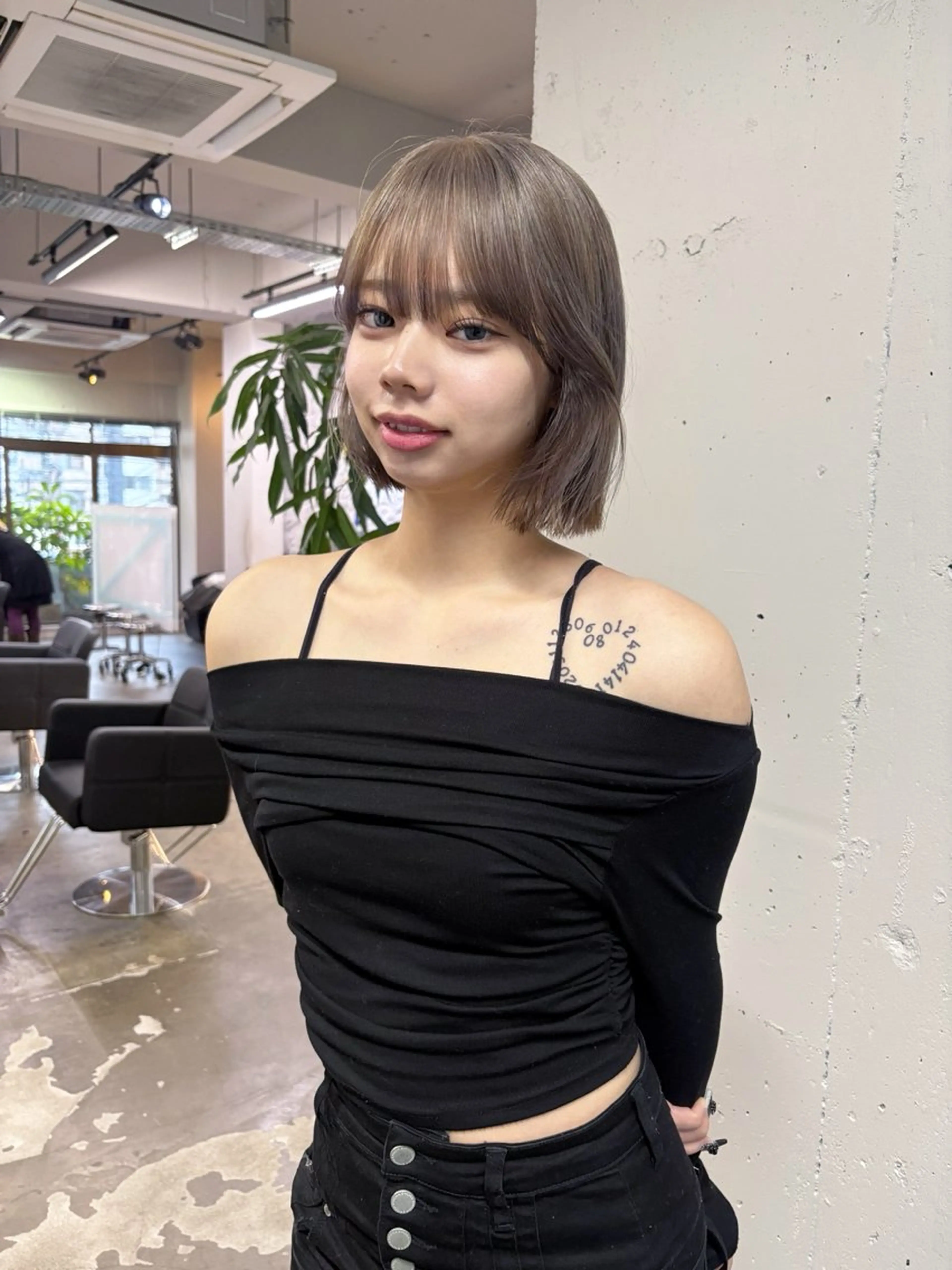 ショート カラー ハイトーン レイヤー🎀meiのヘアスタイル