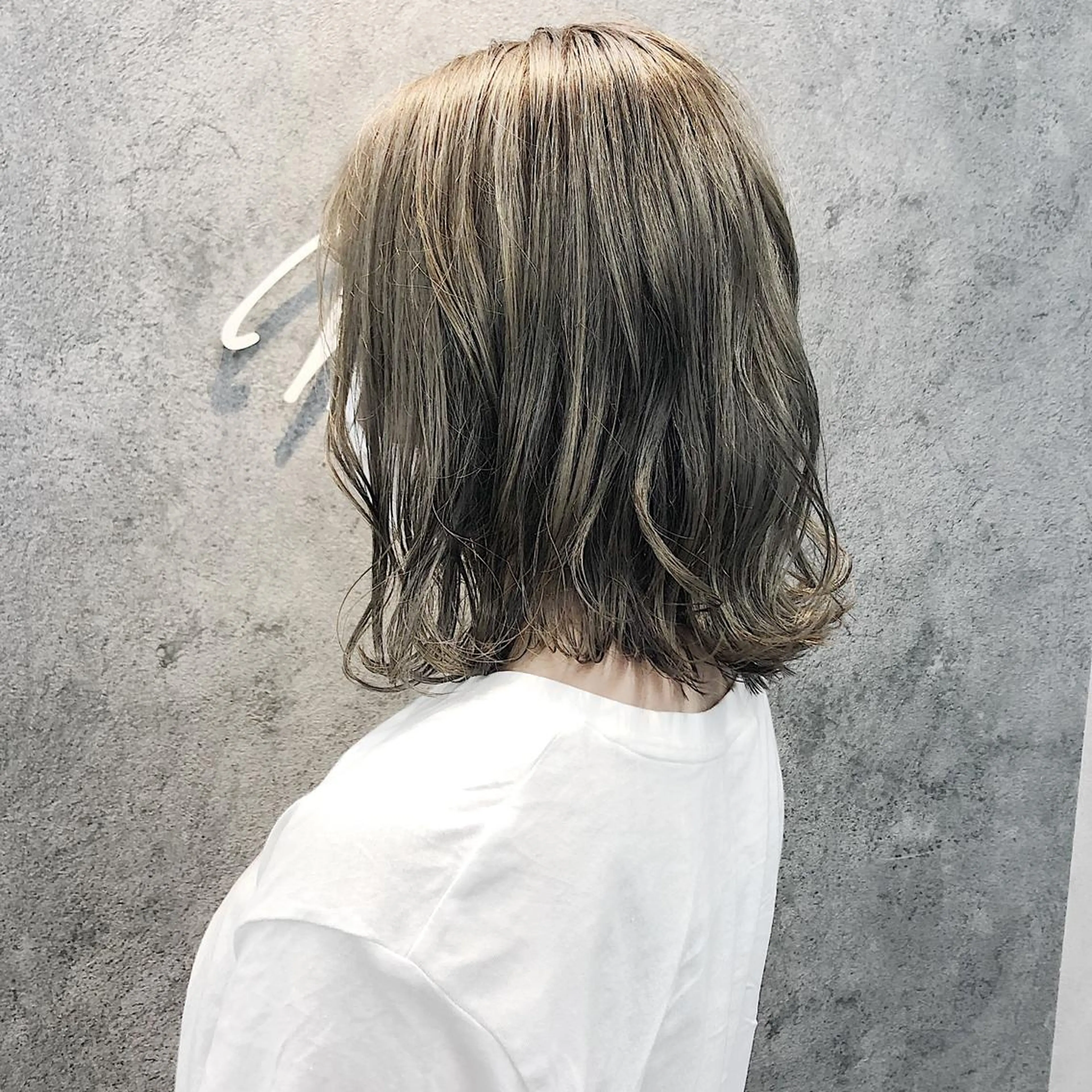 ミディアム カット ヘアカラー トリートメント 所渉/韓国レイヤー /ウルフカットのヘアスタイル