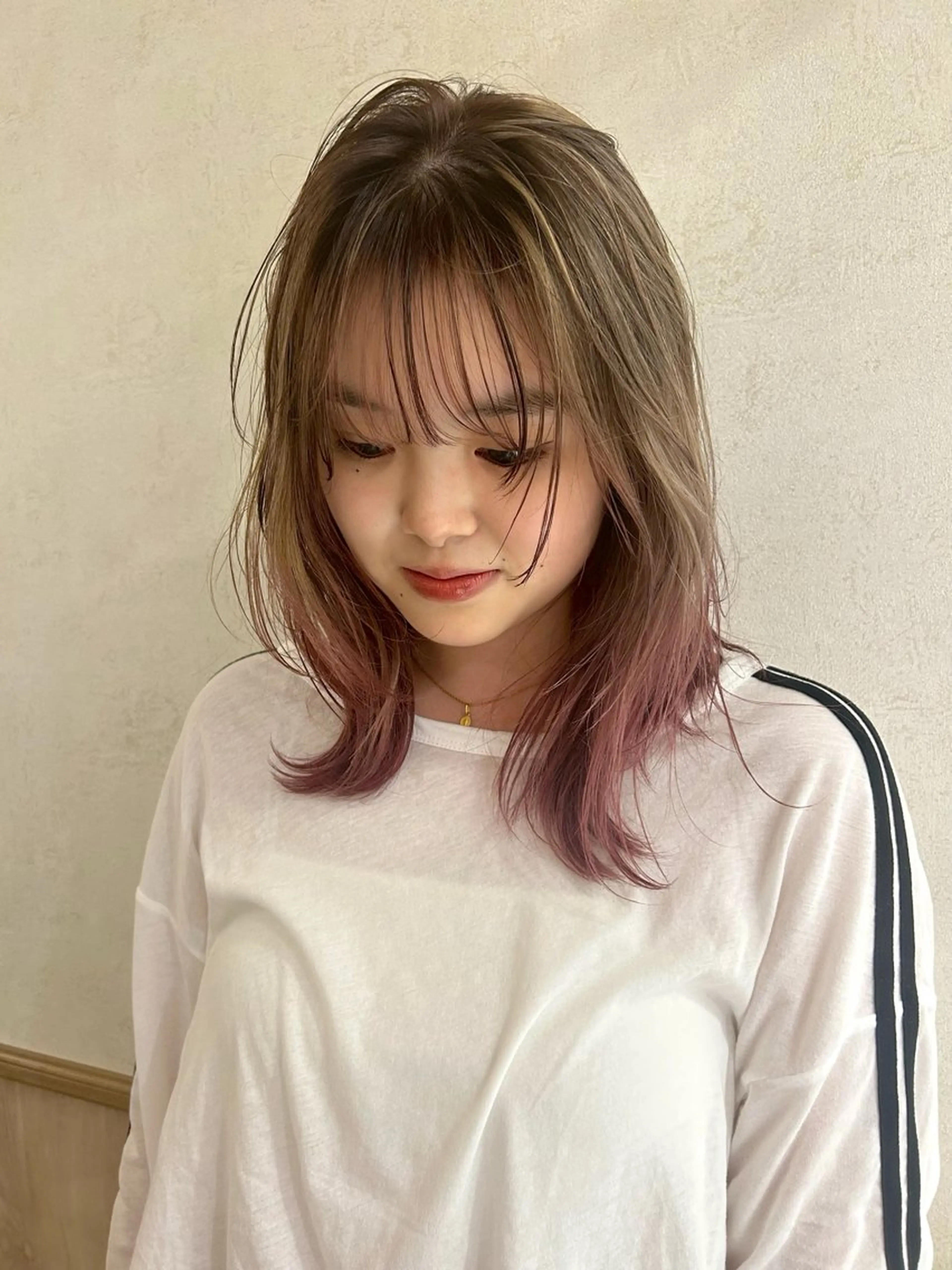 セミロング カラー グラデーションカラー ハイライトカラー ハイライト ヘアカラー izumi/ ボブ/パーマのヘアスタイル